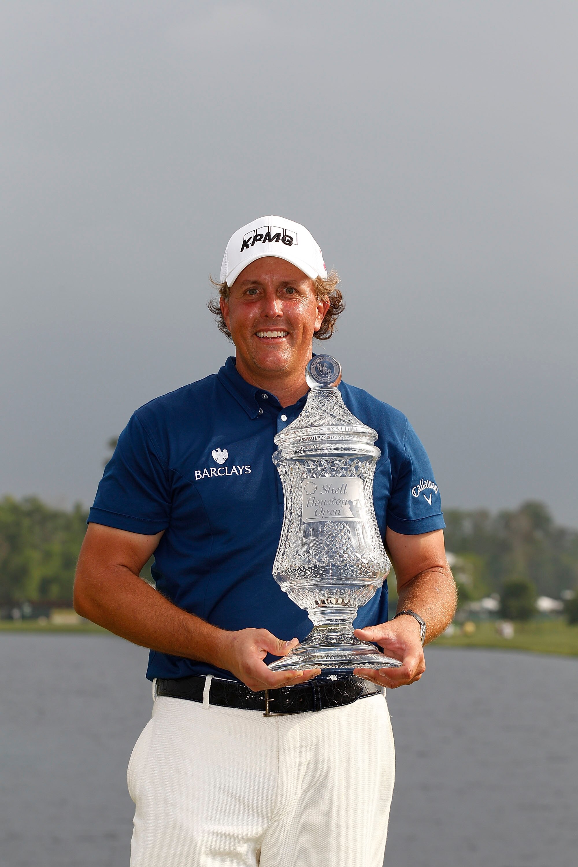 HUMBLE, TX - APRIL 03:  Phil Mickelson holds the trophy after winning the Shell Houston Open at Redstone Golf Club on April 3, 2011 in Humble, Texas.  (Photo by Michael Cohen/Getty Images)