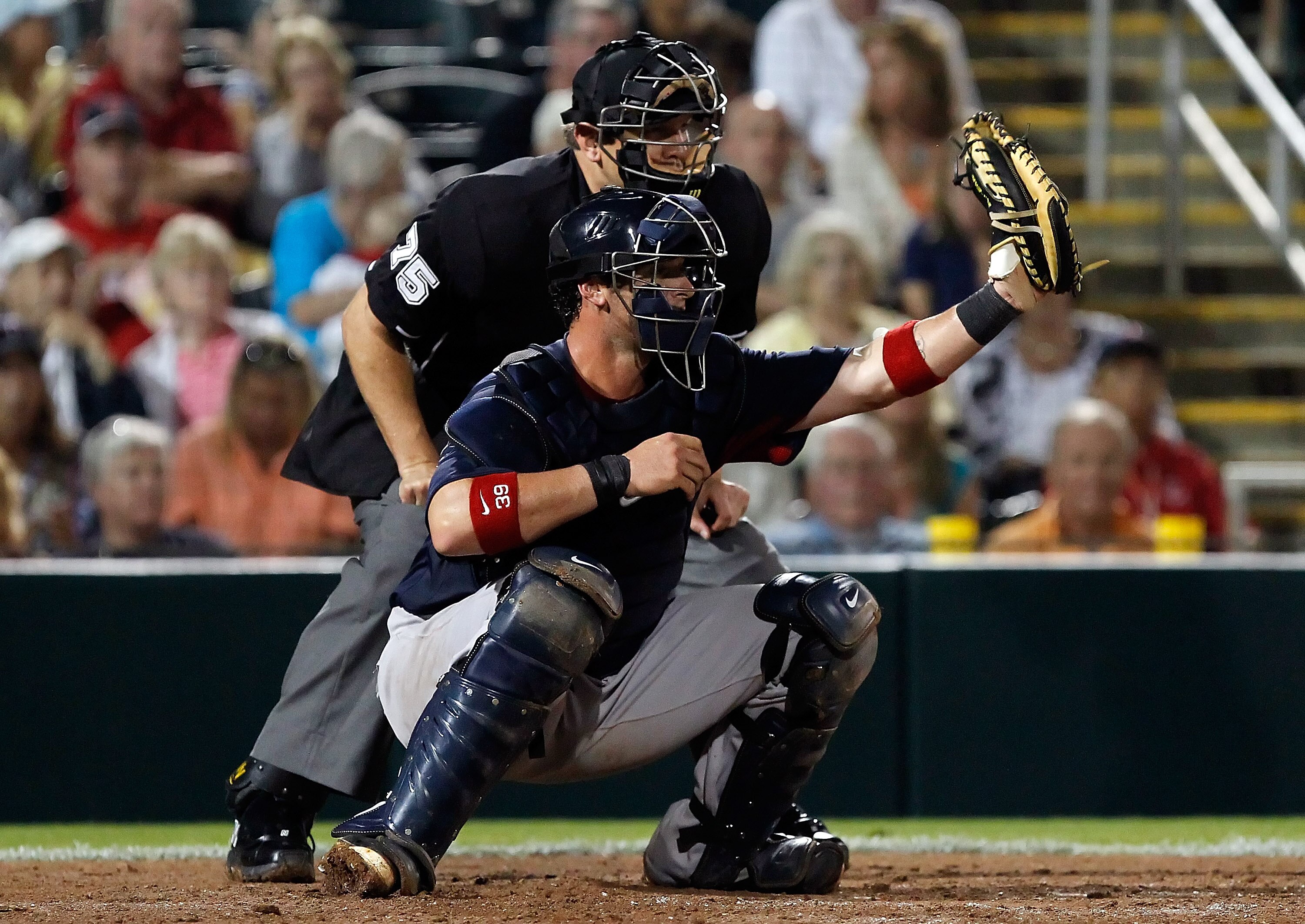 FORT MYERS, FL - FEBRUARY 27:  Catcher Jarrod Saltalamacchia #39 of the Boston Red Sox catches against the Minnesota Twins during a Grapefruit League Spring Training Game at Hammond Stadium on February 27, 2011 in Fort Myers, Florida.  (Photo by J. Meric/