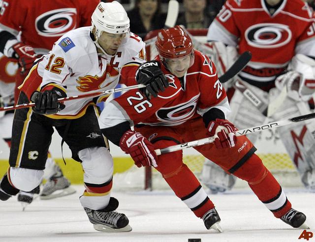 Image Source: http://newshopper.sulekha.com/jarome-iginla-erik-cole_photo_707022.htm