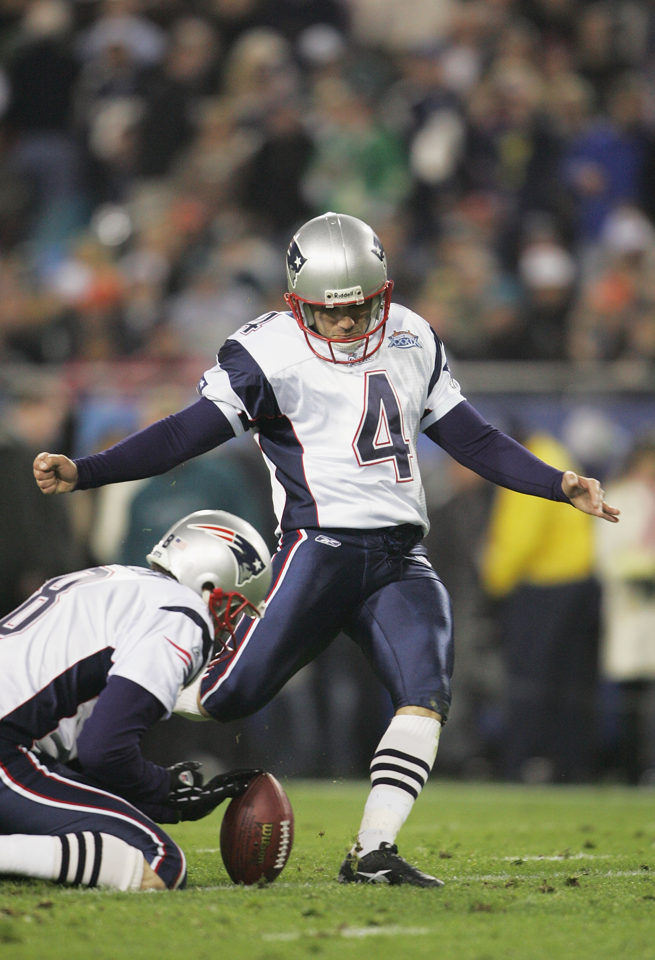JACKSONVILLE, FL - FEBRUARY 6:  Place kicker Adam Vinatieri #4 of the New England Patriots kicks a field goal against the Philadelphia Eagles in Super Bowl XXXIX at Alltel Stadium on February 6, 2005 in Jacksonville, Florida. The Patriots defeated the Eag