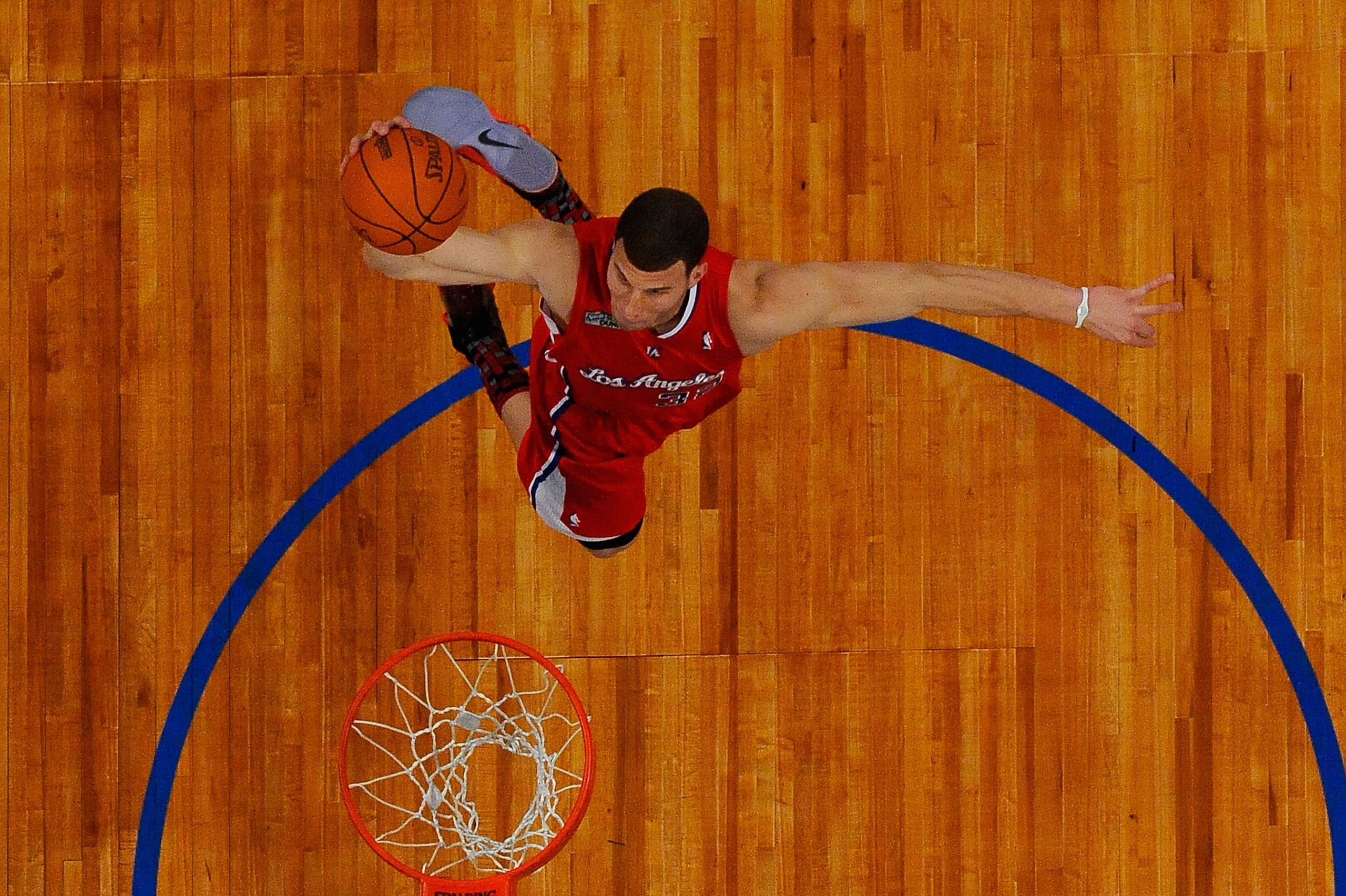 LOS ANGELES, CA - FEBRUARY 19:  Blake Griffin #32 of the Los Angeles Clippers dunks the ball in the Sprite Slam Dunk Contest apart of NBA All-Star Saturday Night at Staples Center on February 19, 2011 in Los Angeles, California. NOTE TO USER: User express