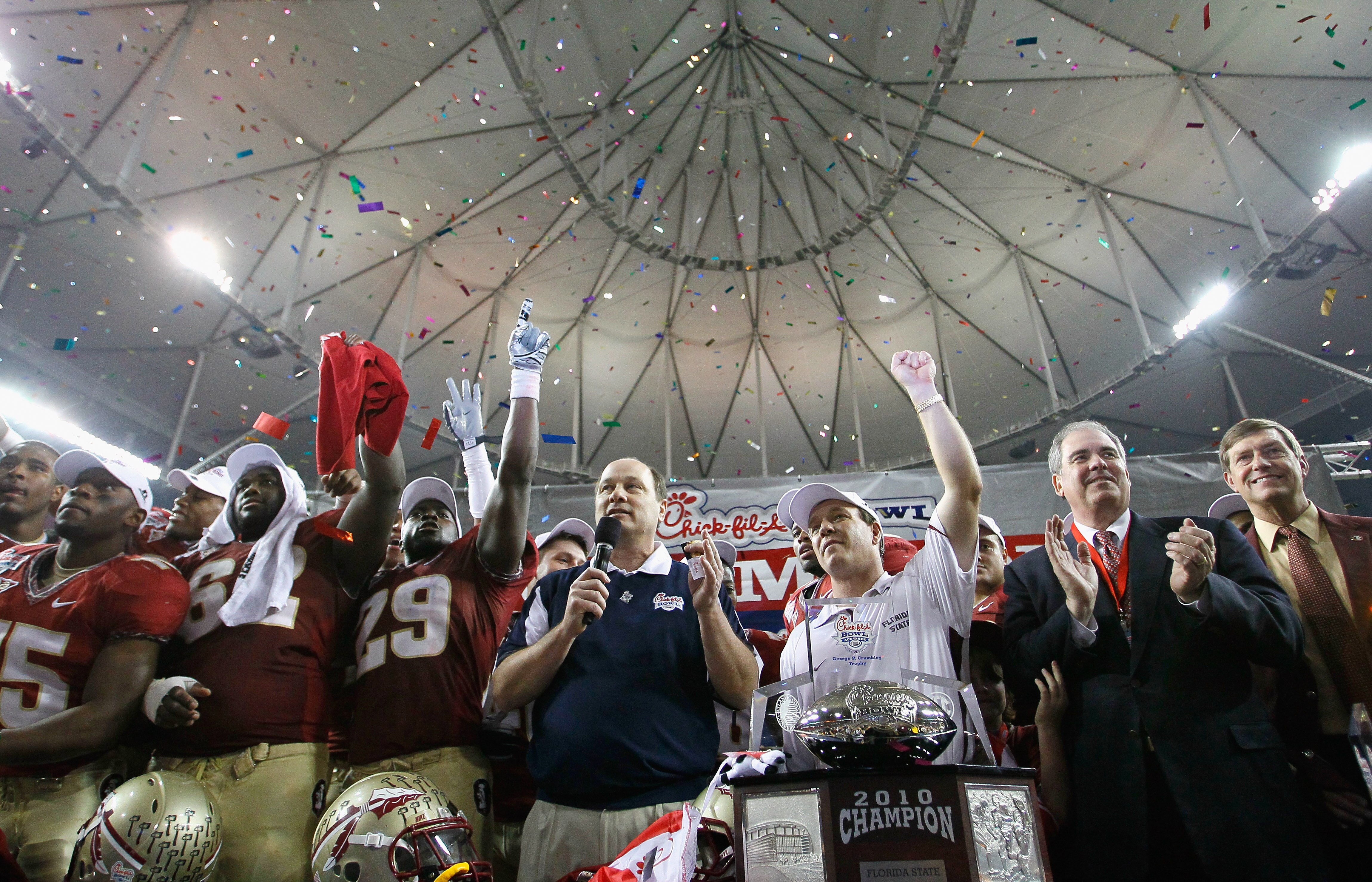 ATLANTA, GA - DECEMBER 31:  Head coach Jimbo Fisher and the Florida State Seminoles reacts after their 26-17 win over the South Carolina Gamecocks during the 2010 Chick-fil-A Bowl at Georgia Dome on December 31, 2010 in Atlanta, Georgia.  (Photo by Kevin