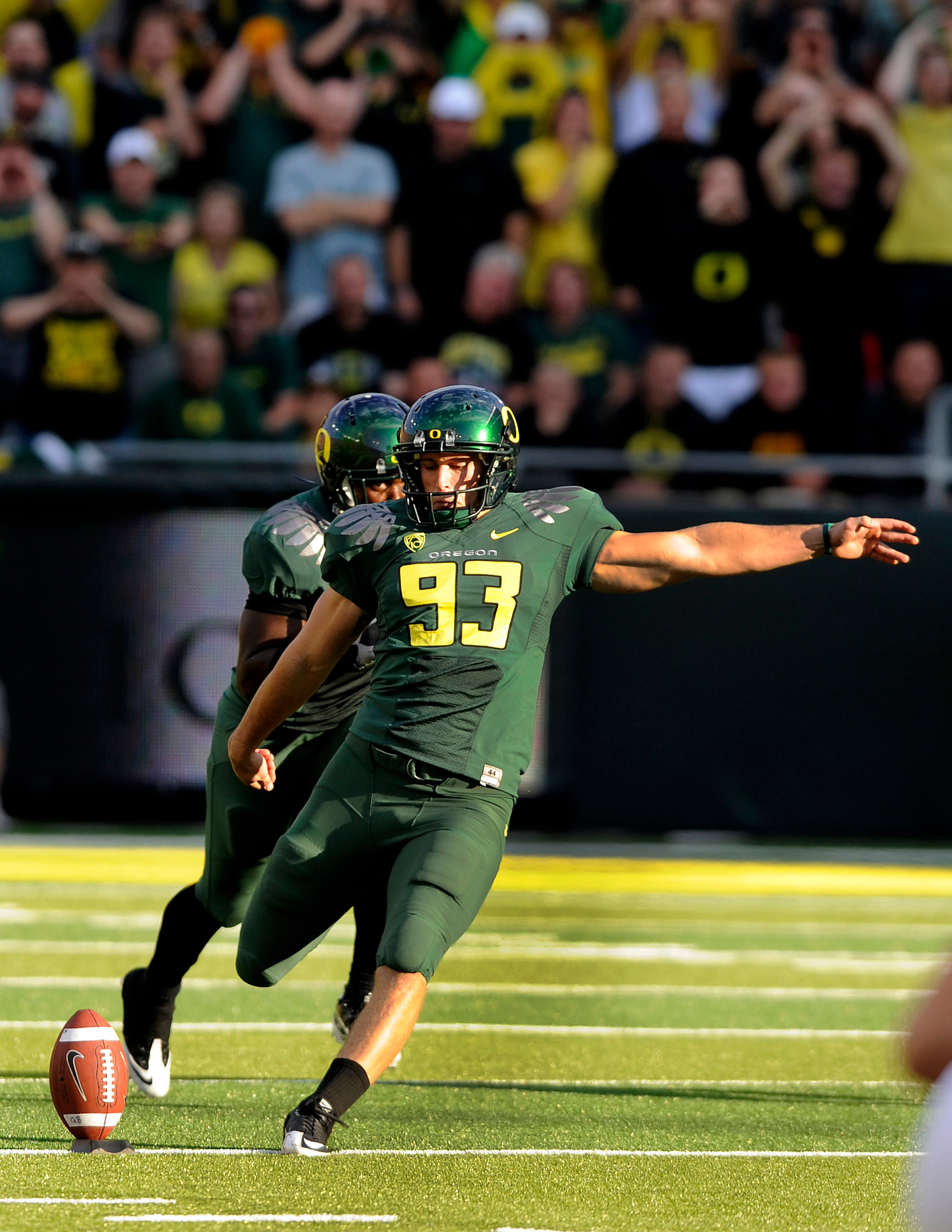 EUGENE, OR - OCTOBER 2: Kicker Rob Beard #93 of the Oregon Ducks kicks a kickoff in the first quarter of he game against the Stanford Cardinal at Autzen Stadium on October 2, 2010 in Eugene, Oregon. Oregon won the game 52-31. (Photo by Steve Dykes/Getty I