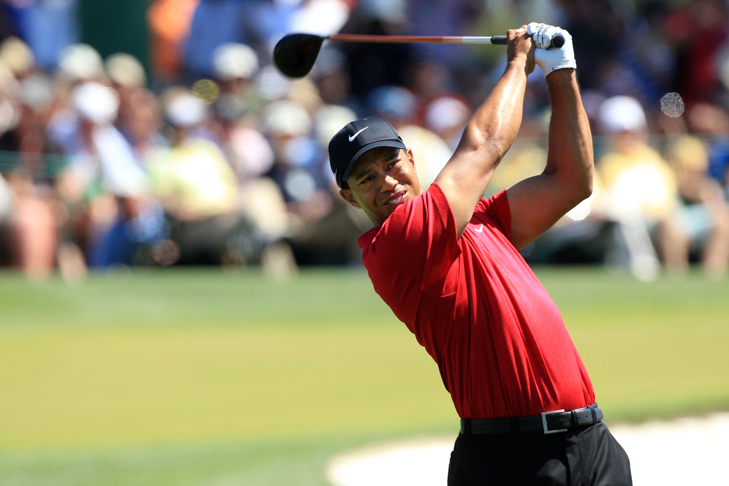 AUGUSTA, GA - APRIL 11: Tiger Woods hits his tee shot on the third hole during the final round of the 2010 Masters Tournament at Augusta National Golf Club on April 11, 2010 in Augusta, Georgia. (Photo by David Cannon/Getty Images) AUGUSTA, GA - APRIL 11: Tiger Woods hits his tee shot on the third hole during the final round of the 2010 Masters Tournament at Augusta National Golf Club on April 11, 2010 in Augusta, Georgia. (Photo by David Cannon/Getty Images)
