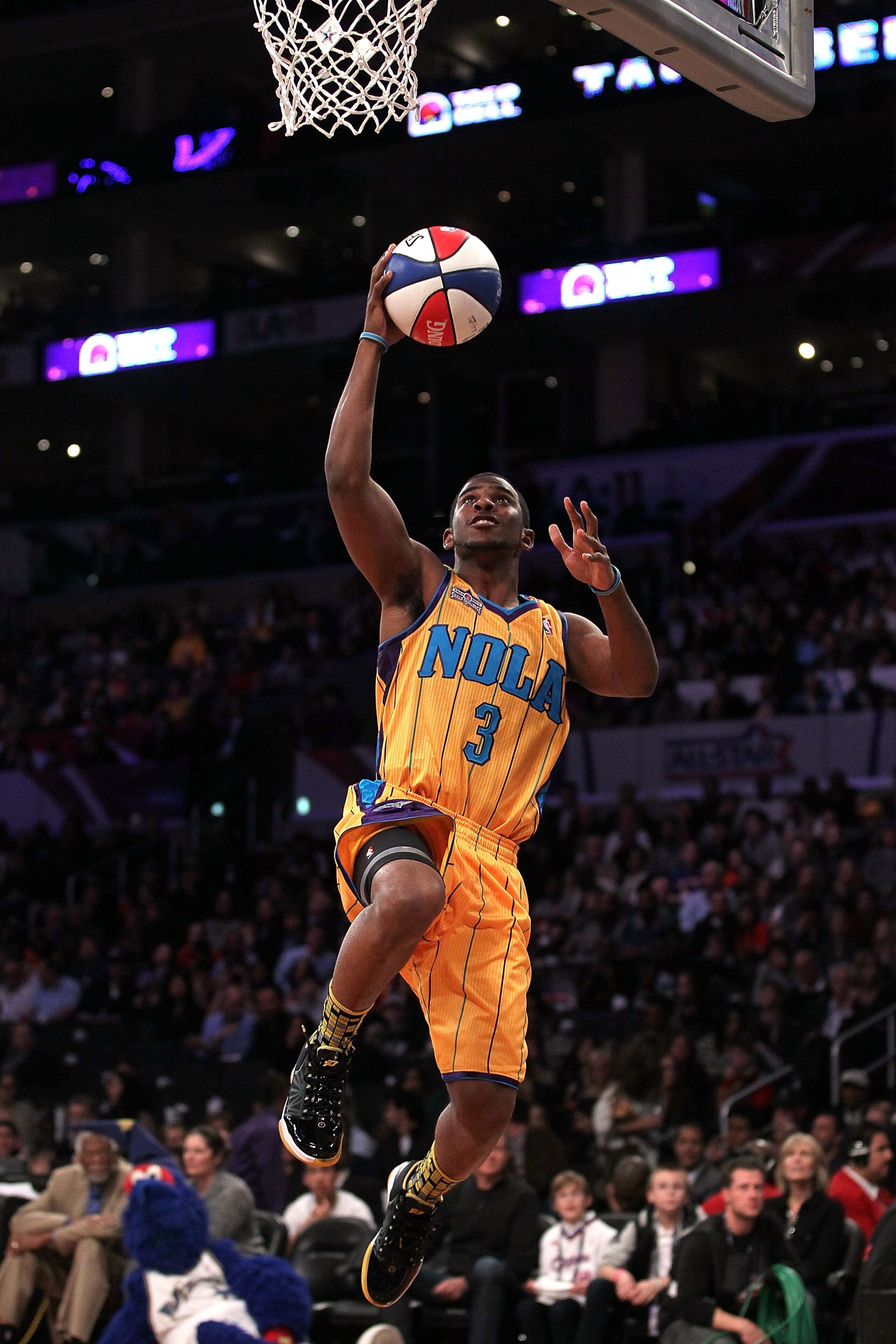 LOS ANGELES, CA - FEBRUARY 19: Chris Paul #3 of the New Orleans Hornets competes in the Taco Bell Skills Challenge apart of NBA All-Star Saturday Night at Staples Center on February 19, 2011 in Los Angeles, California. (Photo by Jeff Gross/Getty Images) LOS ANGELES, CA - FEBRUARY 19: Chris Paul #3 of the New Orleans Hornets competes in the Taco Bell Skills Challenge apart of NBA All-Star Saturday Night at Staples Center on February 19, 2011 in Los Angeles, California. (Photo by Jeff Gross/Getty Images)