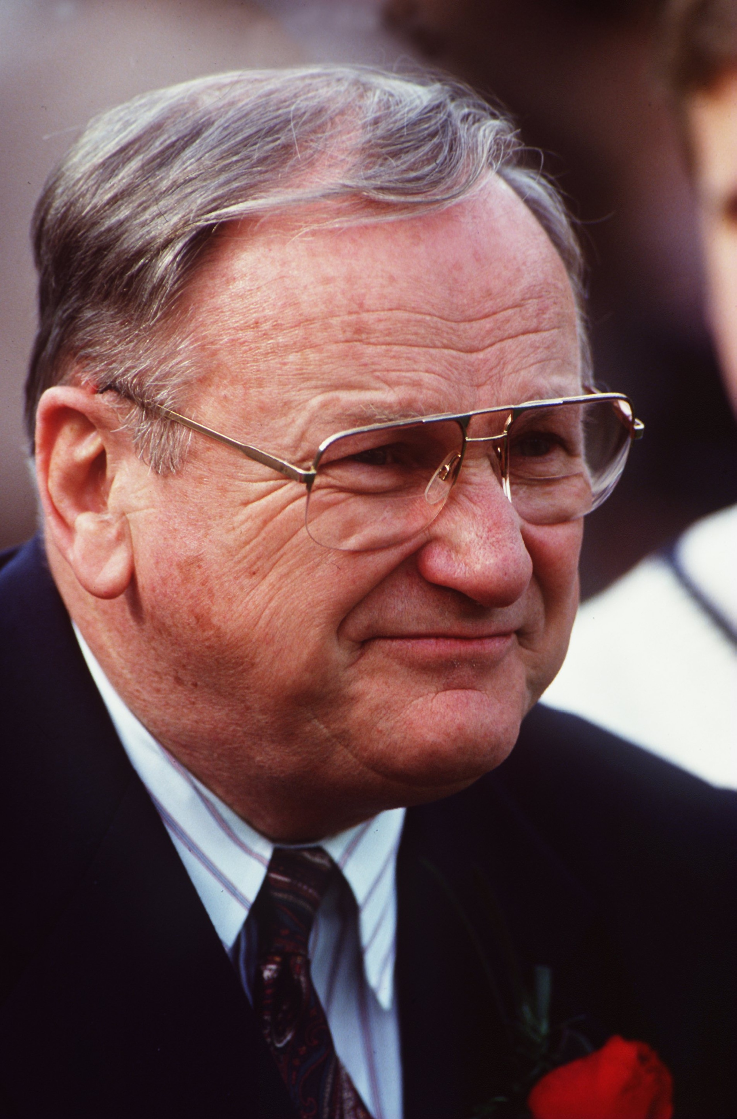 1 JAN 1993:  FORMER MICHIGAN HEAD COACH BO SCHEMBECHLER IS WATCHES AS THE WOLVERINES DEFEAT THE WASHINGTON HUSKIES 38-31 IN THE ROSE BOWL IN PASADENA, CALIFORNIA. Mandatory Credit: Mike Powell/ALLSPORT