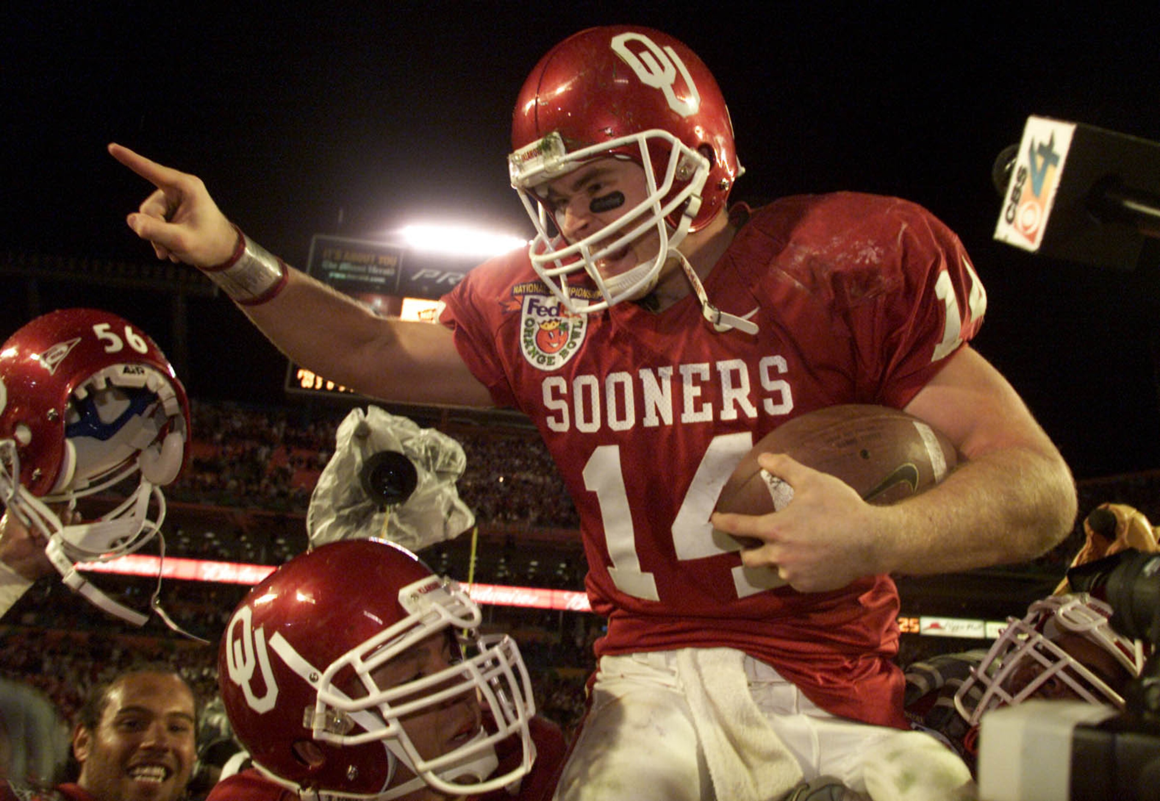 3 Jan 2001: Quarterback Josh Heupel #14 of the Oklahoma Sooners is hoisted by his teammates after defeating the Florida State Seminoles during the Orange Bowl at Pro Player Stadium in Miami, Florida. <DIGITAL IMAGE> Mandatory Credit: Andy Lyons/ALLSPORT 3 Jan 2001: Quarterback Josh Heupel #14 of the Oklahoma Sooners is hoisted by his teammates after defeating the Florida State Seminoles during the Orange Bowl at Pro Player Stadium in Miami, Florida. <DIGITAL IMAGE> Mandatory Credit: Andy Lyons/ALLSPORT