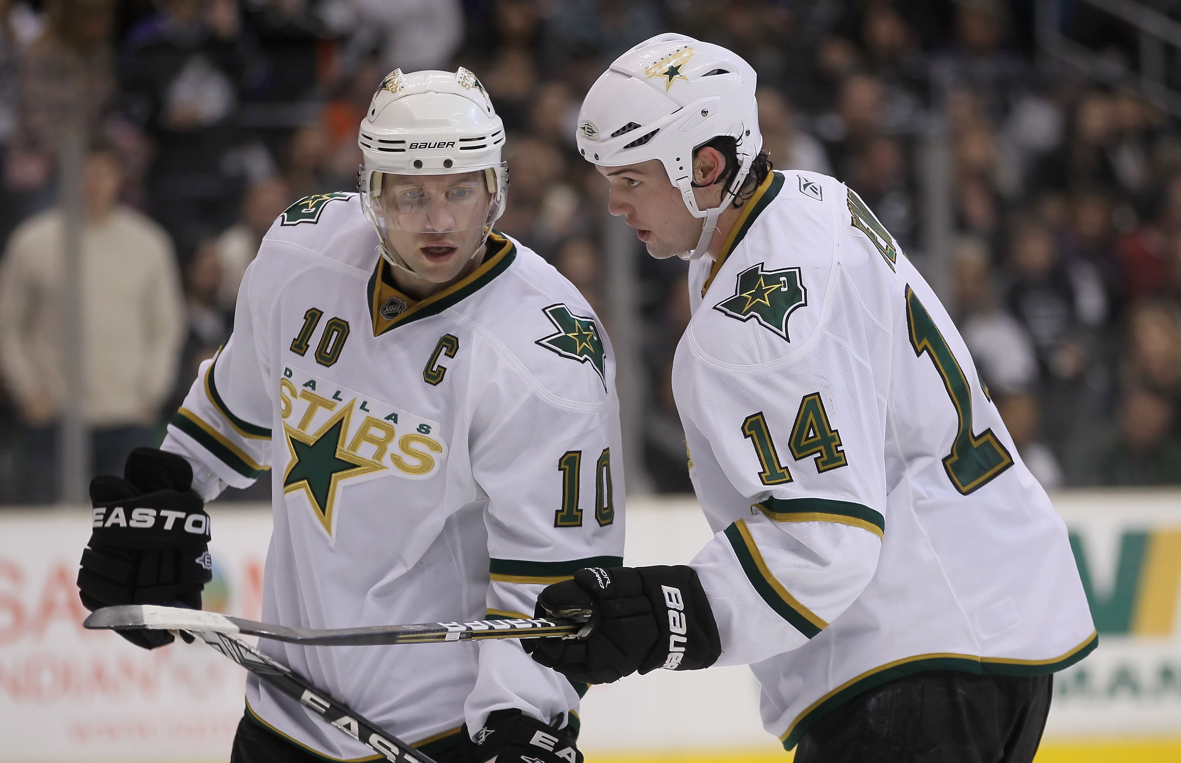 LOS ANGELES, CA - APRIL 02:  Brenden Morrow #10 and Jamie Benn #14 of the Dallas Stars discuss a face off against the Los Angeles Kings at Staples Center on April 2, 2011 in Los Angeles, California.  (Photo by Jeff Gross/Getty Images)