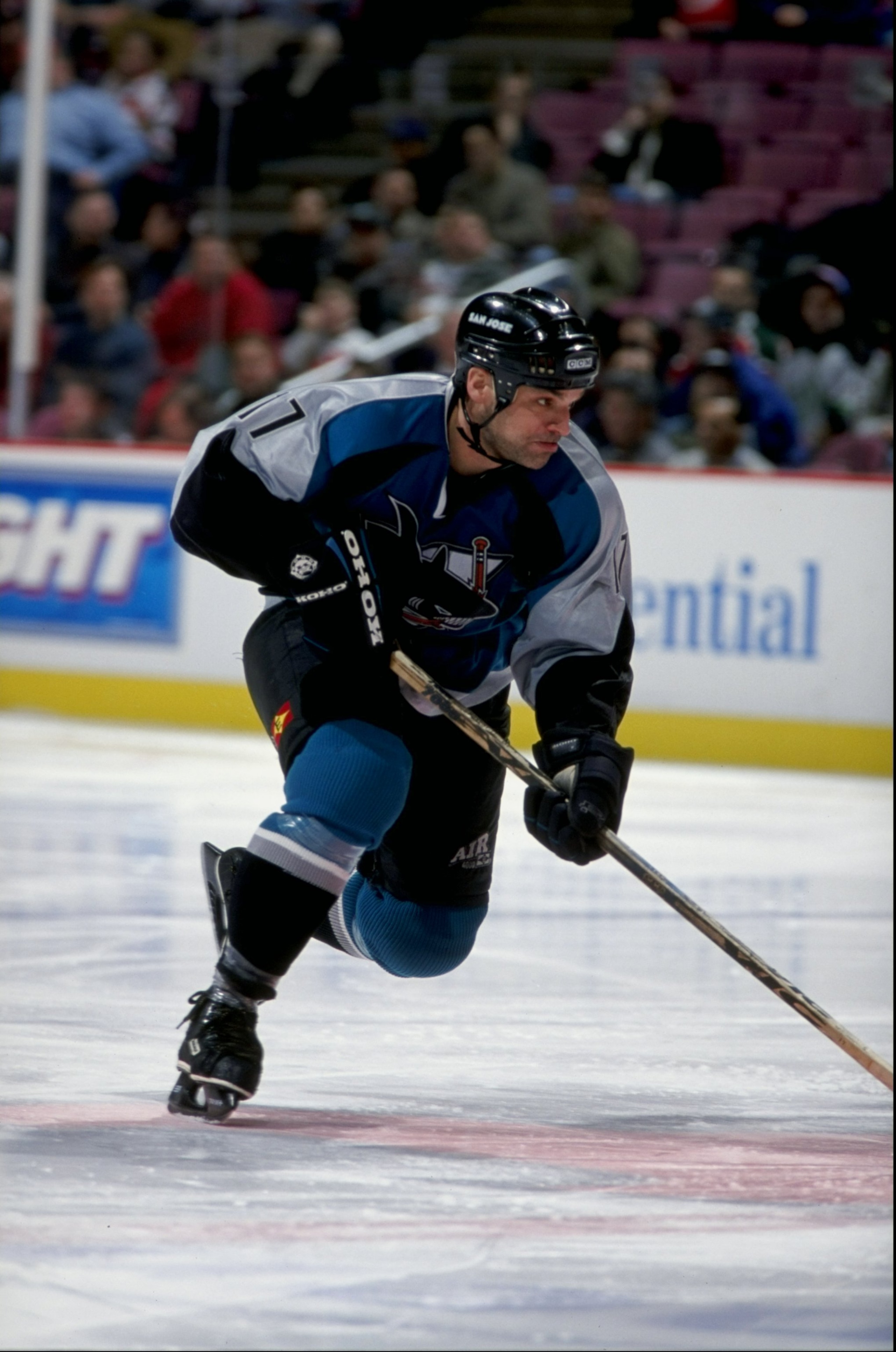 5 Jan 1999:  Joe Murphy #17 of the San Jose Sharks in action during the game against the New Jersey Devils at the Continental Airlines Arena in East Rutherford, New Jersey. The Devils tied the Sharks 3-3. Mandatory Credit: Al Bello  /Allsport