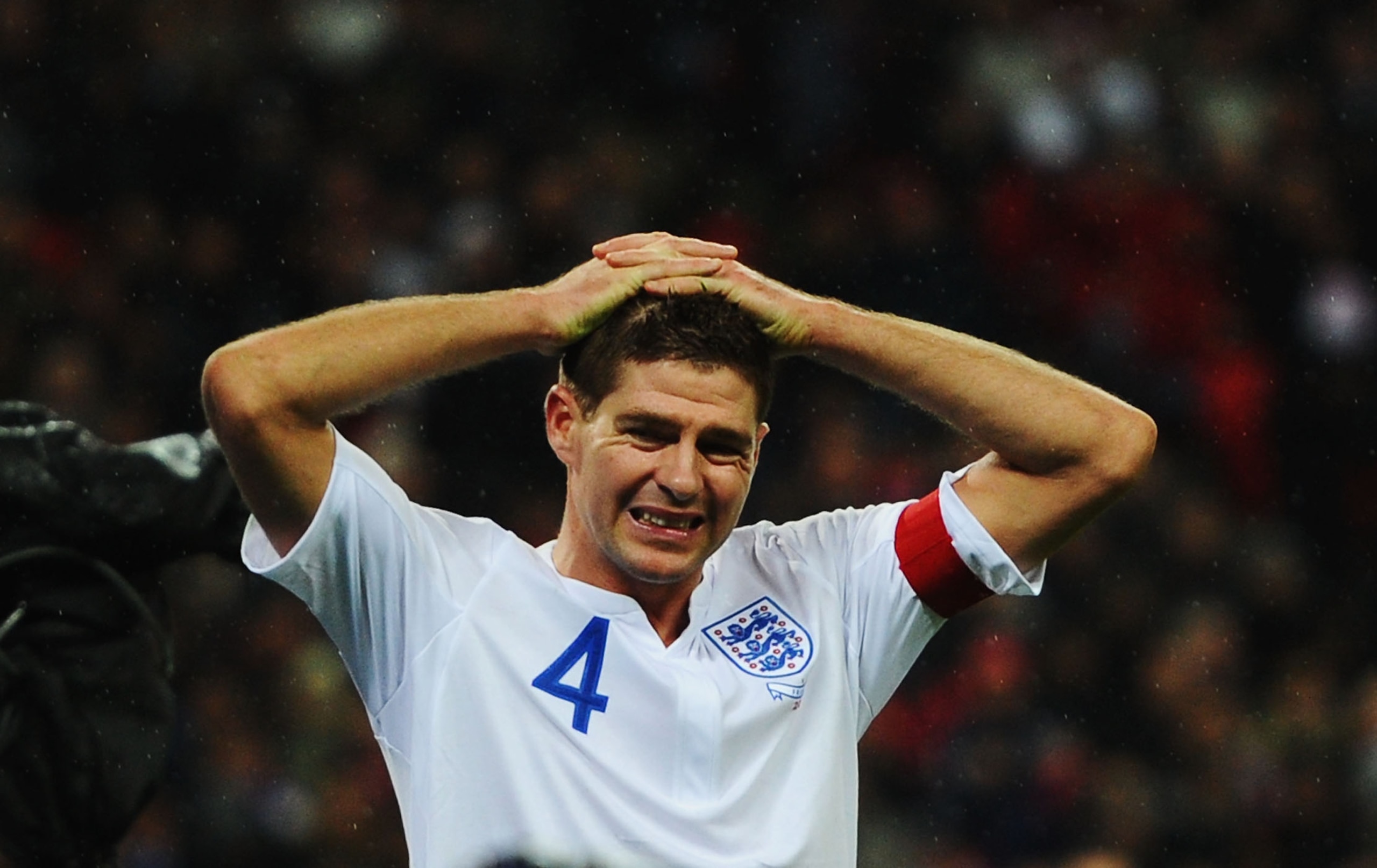 LONDON, ENGLAND - NOVEMBER 17:  Steven Gerrard of England reacts during the international friendly match between England and France at Wembley Stadium on November 17, 2010 in London, England.  (Photo by Mike Hewitt/Getty Images)