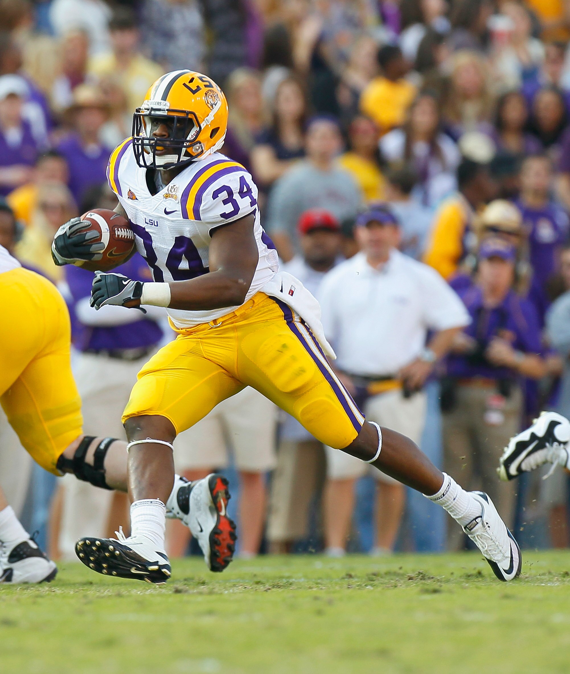 BATON ROUGE, LA - NOVEMBER 20: Stevan Ridley #34 of the Louisiana State University Tigers against the Ole Miss Rebels at Tiger Stadium on November 20, 2010 in Baton Rouge, Louisiana. (Photo by Kevin C. Cox/Getty Images) BATON ROUGE, LA - NOVEMBER 20: Stevan Ridley #34 of the Louisiana State University Tigers against the Ole Miss Rebels at Tiger Stadium on November 20, 2010 in Baton Rouge, Louisiana. (Photo by Kevin C. Cox/Getty Images)