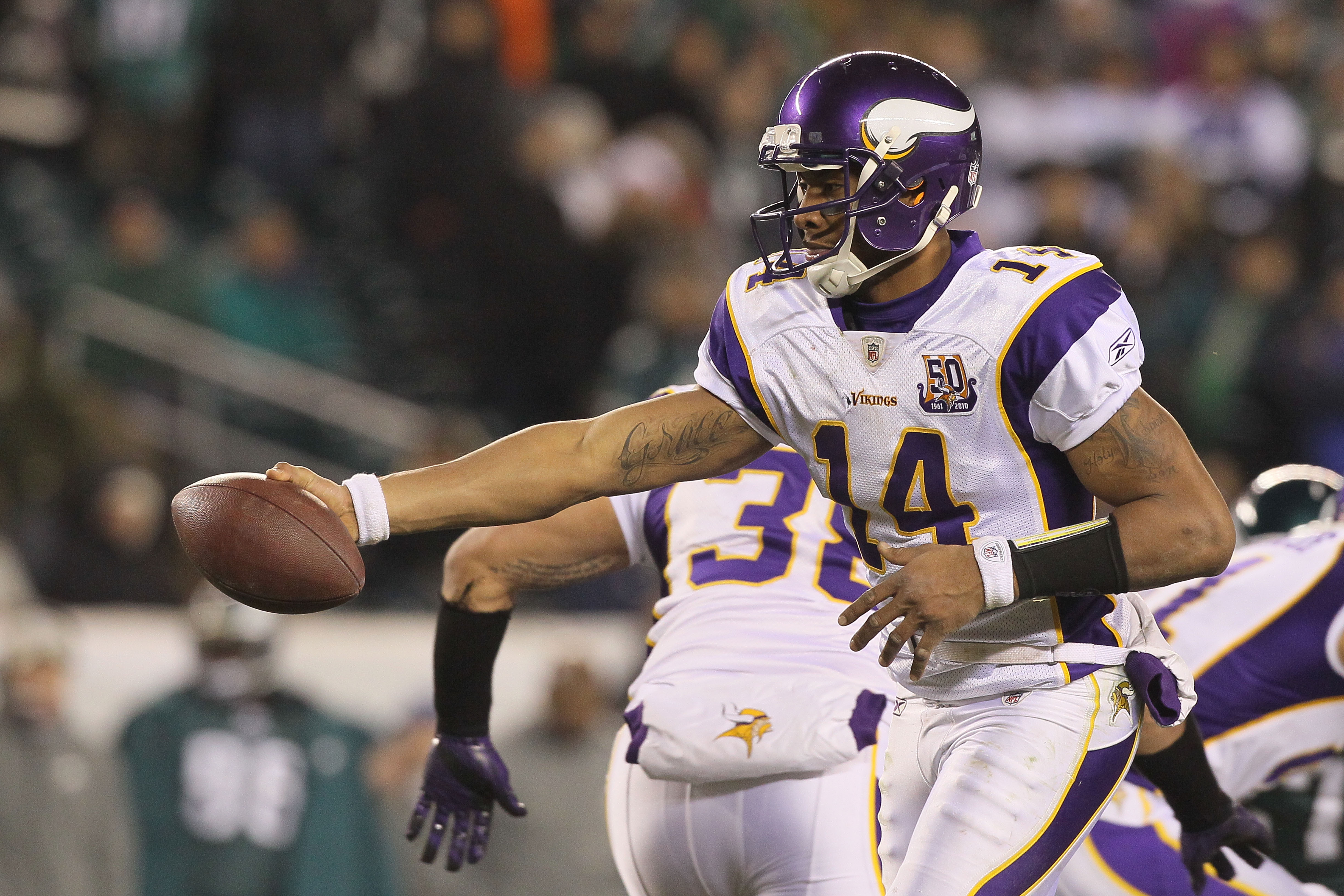 PHILADELPHIA, PA - DECEMBER 28:  Joe Webb #14 of the Minnesota Vikings in action against the Philadelphia Eagles at Lincoln Financial Field on December 26, 2010 in Philadelphia, Pennsylvania.  (Photo by Jim McIsaac/Getty Images)