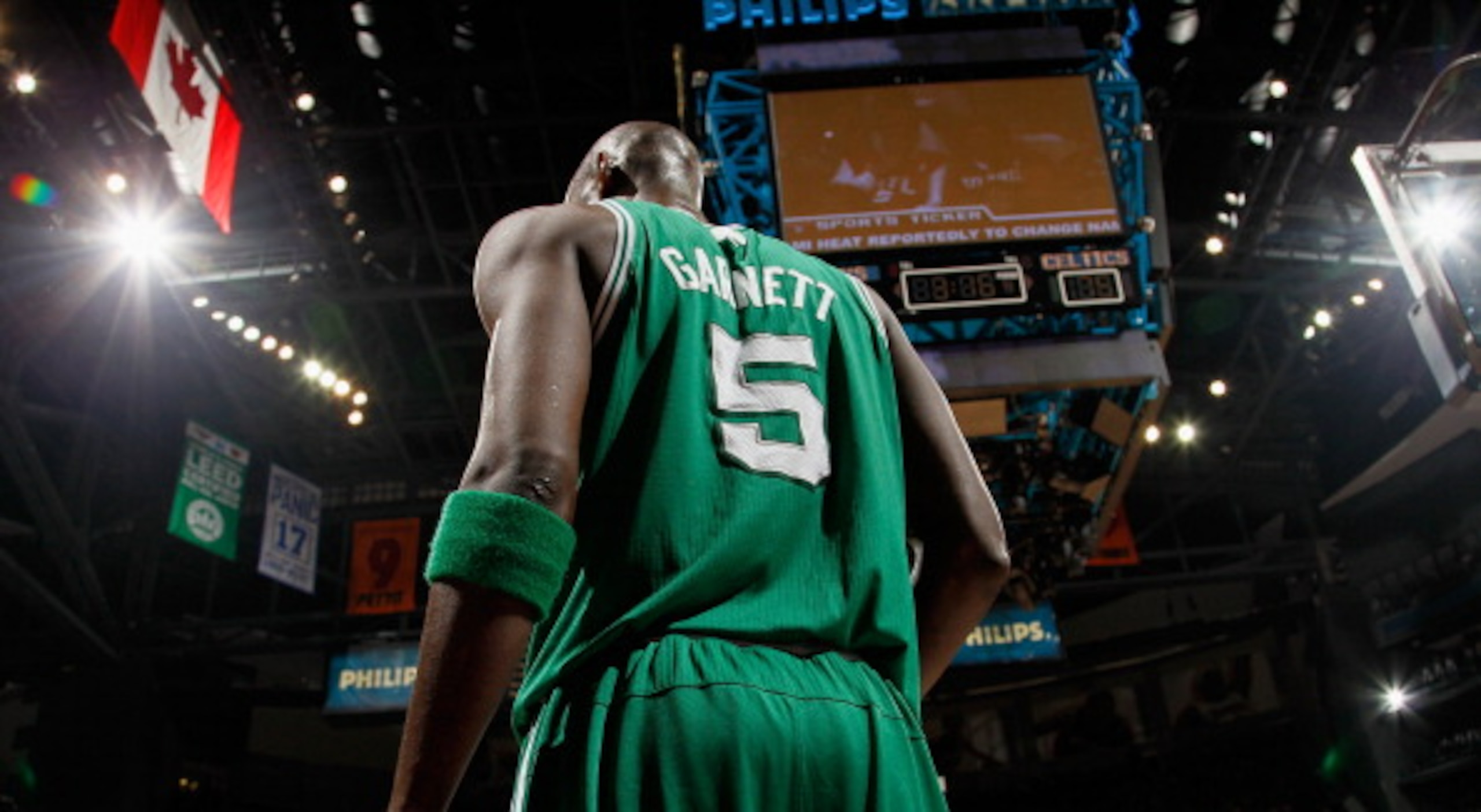ATLANTA, GA - APRIL 01: Kevin Garnett #5 of the Boston Celtics against the Atlanta Hawks at Philips Arena on April 1, 2011 in Atlanta, Georgia. NOTE TO USER: User expressly acknowledges and agrees that, by downloading and/or using this Photograph, user ATLANTA, GA - APRIL 01: Kevin Garnett #5 of the Boston Celtics against the Atlanta Hawks at Philips Arena on April 1, 2011 in Atlanta, Georgia. NOTE TO USER: User expressly acknowledges and agrees that, by downloading and/or using this Photograph, user