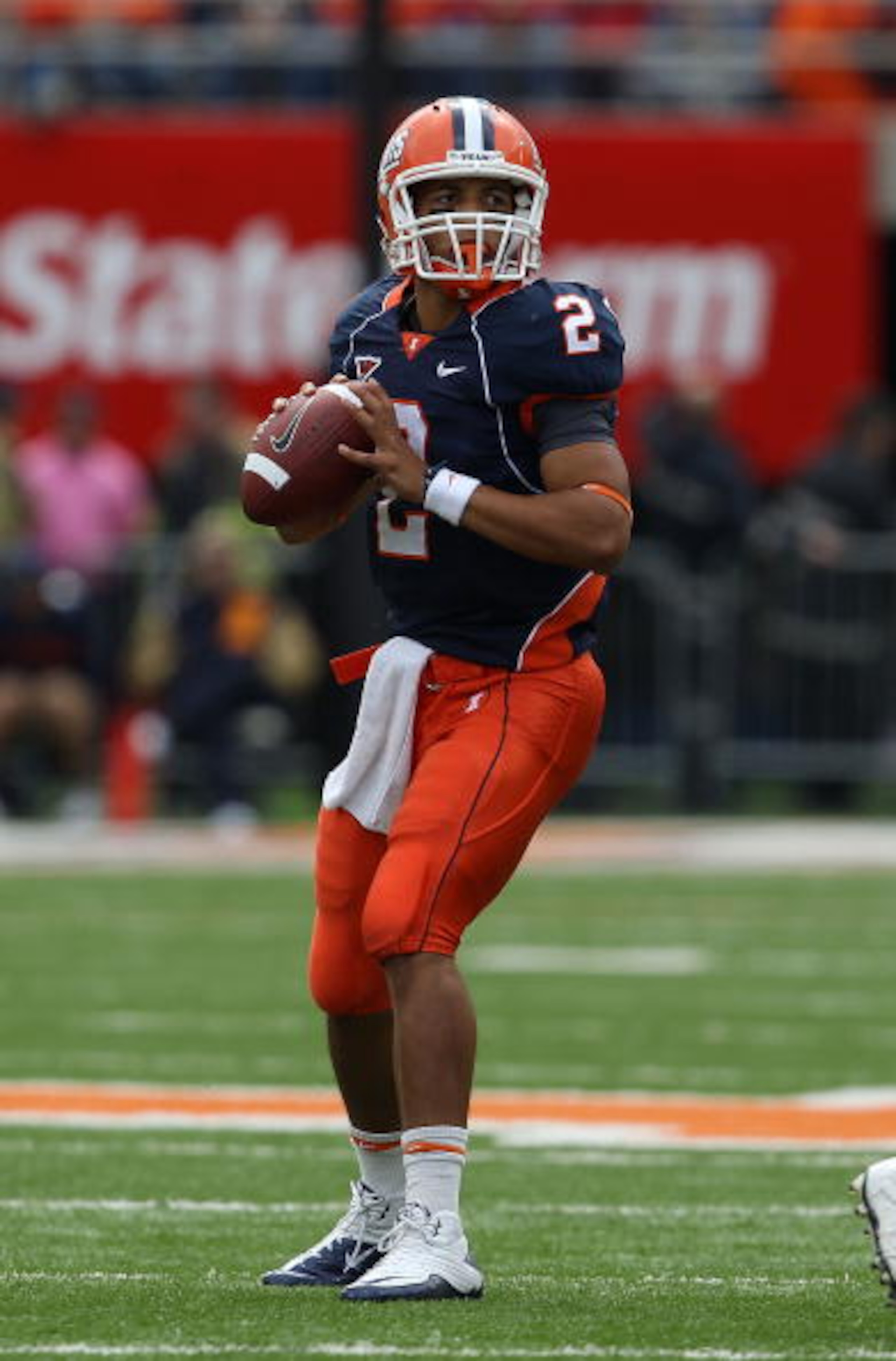 CHAMPAIGN, IL - OCTOBER 02: Nathan Scheelhaase #2 of the Illinois Fighting Illini looks for a receiver against the Ohio State Buckeyes at Memorial Stadium on October 2, 2010 in Champaign, Illinois. Ohio State defeated Illinois 24-13. (Photo by Jonathan Da