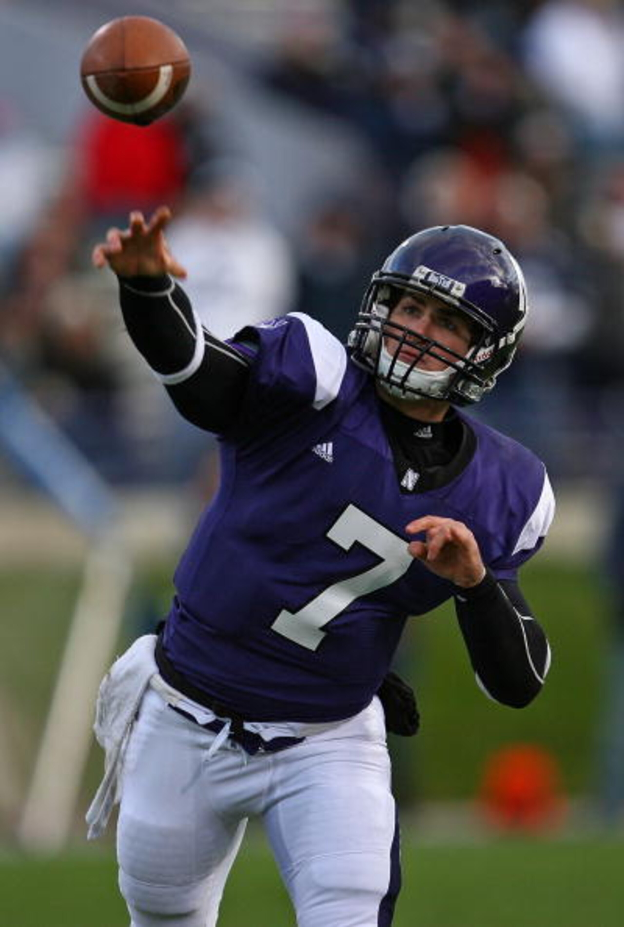 EVANSTON, IL - OCTOBER 31: Dan Persa #7 of the Northwestern Wildcats throws a pass against the Penn State Nittany Lions at Ryan Field on October 31, 2009 in Evanston, Illinois. Penn State defeated Northwestern 34-13. (Photo by Jonathan Daniel/Getty Images