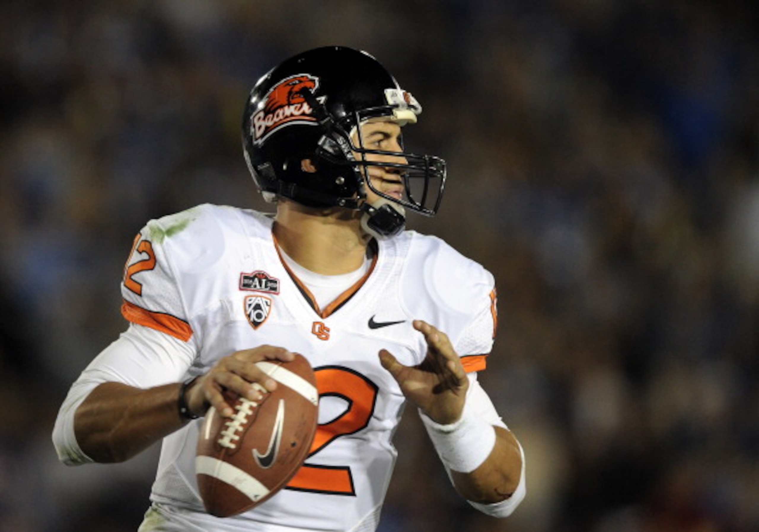 PASADENA, CA - NOVEMBER 06:  Ryan Katz #12 of the Oregon State Beavers looks to pass against the UCLA Bruins during the game at the Rose Bowl on November 6, 2010 in Pasadena, California.  (Photo by Harry How/Getty Images)