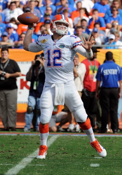 TAMPA, FL - JANUARY 1:  Quarterback John Brantley #12 of the Florida Gators sets to pass against the Penn State Nittany Lions January 1, 2010 in the 25th Outback Bowl at Raymond James Stadium in Tampa, Florida.  (Photo by Al Messerschmidt/Getty Images)