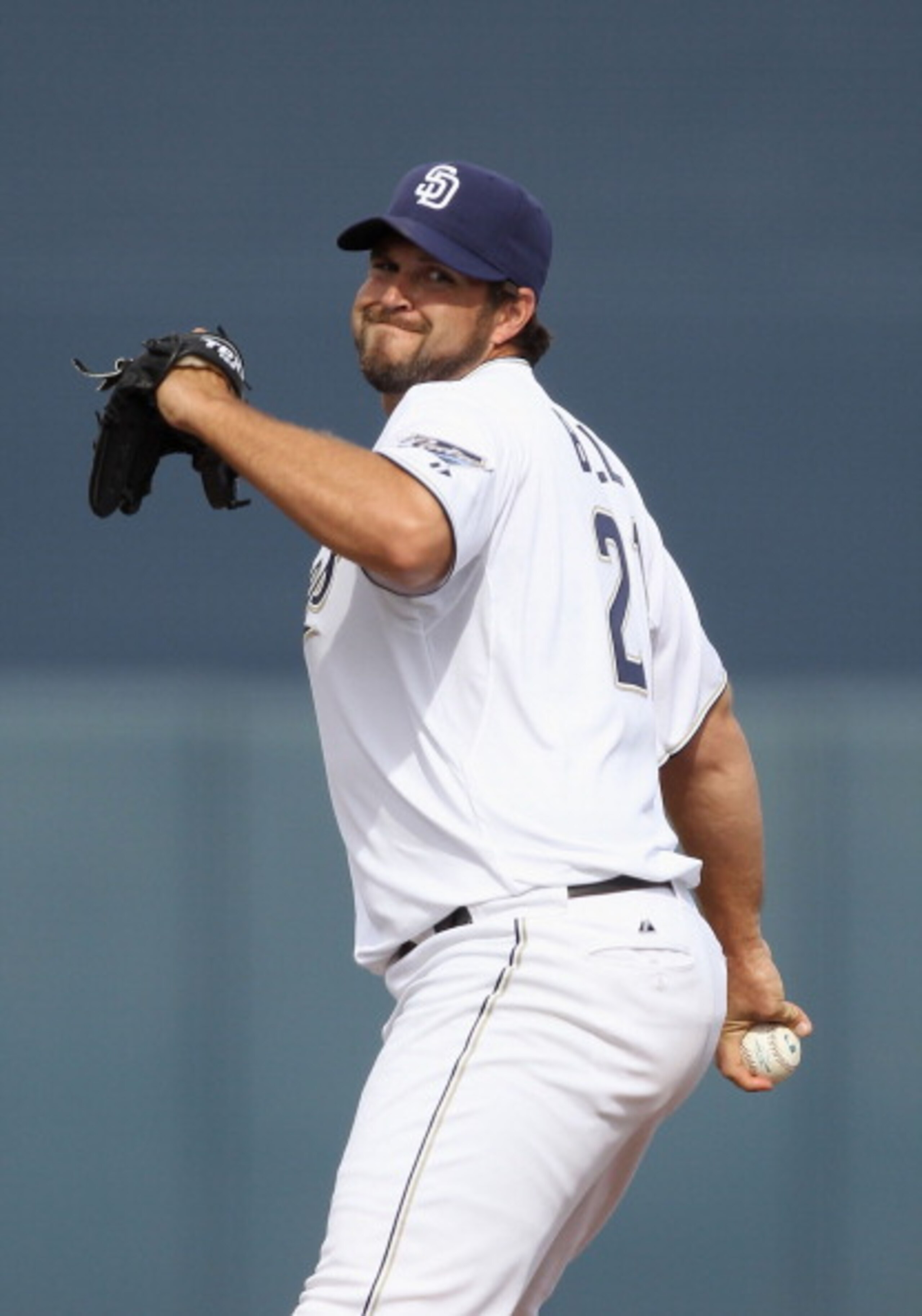 PEORIA, AZ - MARCH 06: Relief pitcher Heath Bell #21 of the San Diego Padres pitches against the Oakland Athletics during the spring training game at Peoria Stadium on March 6, 2011 in Peoria, Arizona. (Photo by Christian Petersen/Getty Images) PEORIA, AZ - MARCH 06: Relief pitcher Heath Bell #21 of the San Diego Padres pitches against the Oakland Athletics during the spring training game at Peoria Stadium on March 6, 2011 in Peoria, Arizona. (Photo by Christian Petersen/Getty Images)