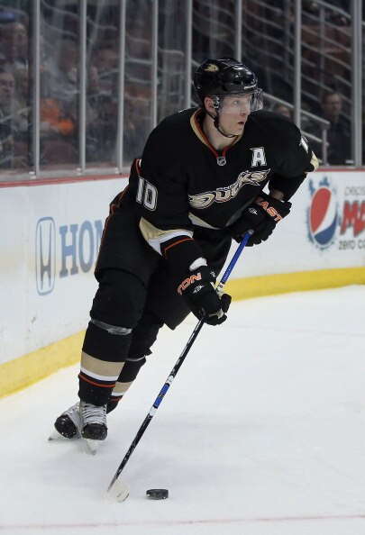 ANAHEIM, CA - FEBRUARY 27:  Corey Perry #10 of the Anaheim Ducks skates against the Colorado Avalanche at Honda Center on February 27, 2011 in Anaheim, California.  (Photo by Jeff Gross/Getty Images)