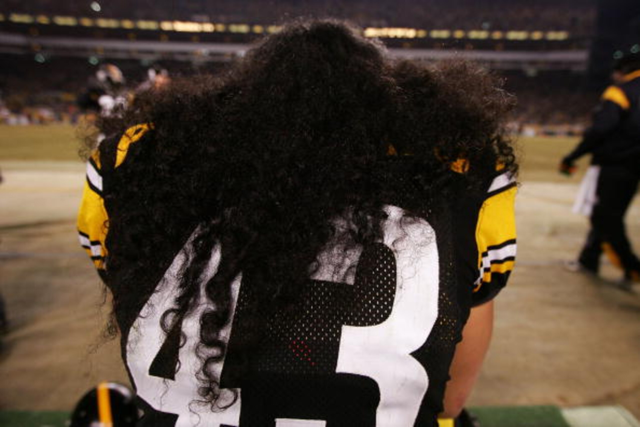 PITTSBURGH - JANUARY 18: A detail of the hair Troy Polamalu #43 of of the Pittsburgh Steelers against the Baltimore Ravens during the AFC Championship game on January 18, 2009 at Heinz Field in Pittsburgh, Pennsylvania. (Photo by Al Bello/Getty Images) PITTSBURGH - JANUARY 18: A detail of the hair Troy Polamalu #43 of of the Pittsburgh Steelers against the Baltimore Ravens during the AFC Championship game on January 18, 2009 at Heinz Field in Pittsburgh, Pennsylvania. (Photo by Al Bello/Getty Images)