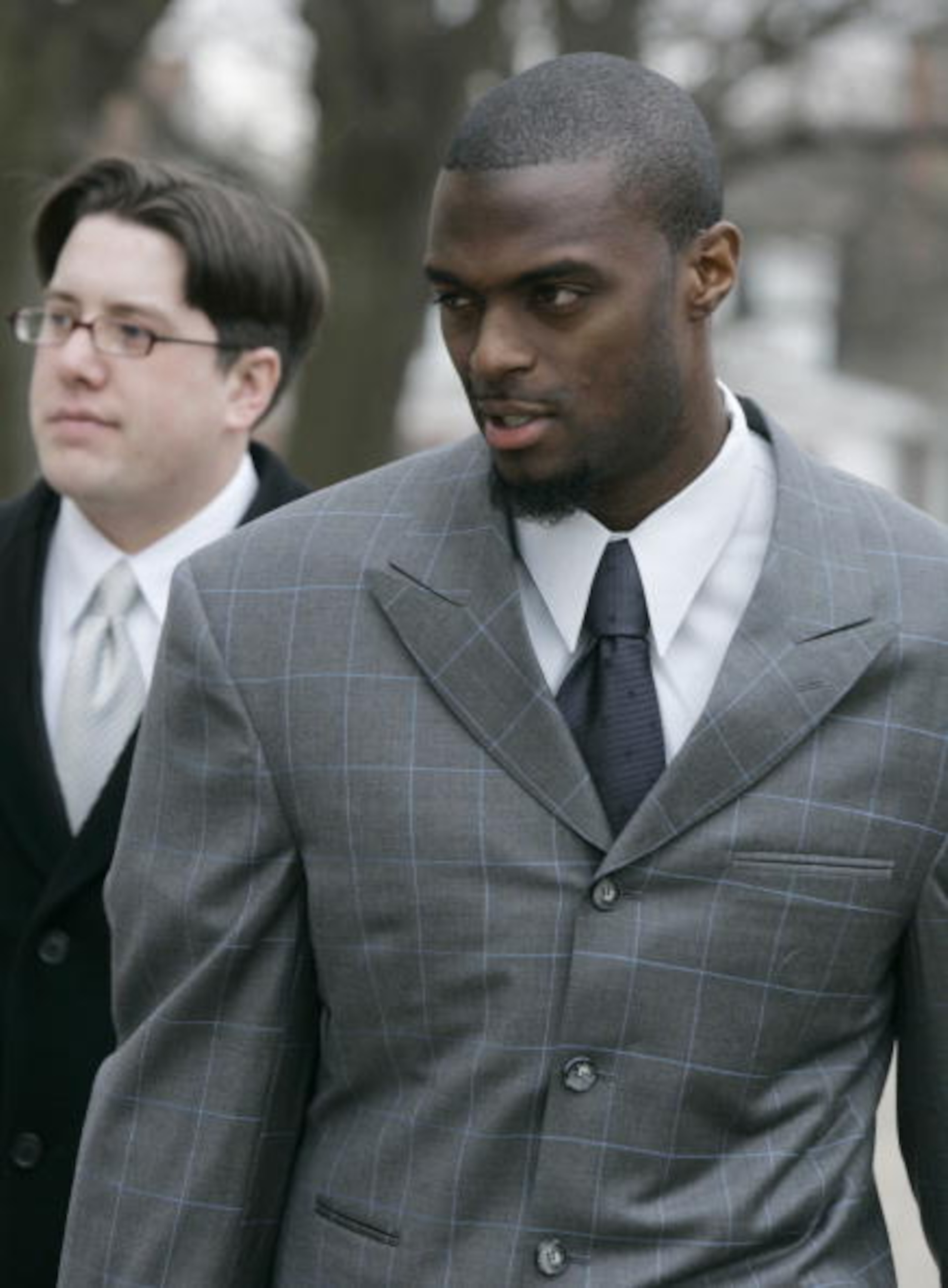 LEBANON - JANUARY 14: New York Giants wide receiver Plaxico Burress arrives at the Lebanon County Courthouse January 14, 2009 in Lebanon, Pa. Burress is scheduled to appear in a civil trial in a dispute with an automobile dealer over what he owes in dama LEBANON - JANUARY 14: New York Giants wide receiver Plaxico Burress arrives at the Lebanon County Courthouse January 14, 2009 in Lebanon, Pa. Burress is scheduled to appear in a civil trial in a dispute with an automobile dealer over what he owes in dama