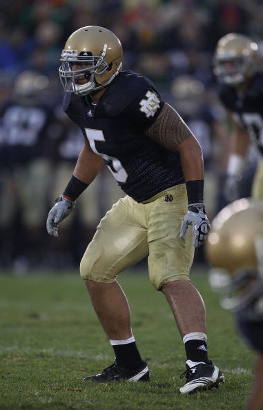 SOUTH BEND, IN - SEPTEMBER 11: Manti Te'o #5 of the Notre Dame Fighting Irish awaits the start of play against the Michigan Wolverines at Notre Dame Stadium on September 11, 2010 in South Bend, Indiana. Michigan defeated Notre Dame 28-24. (Photo by Jonath