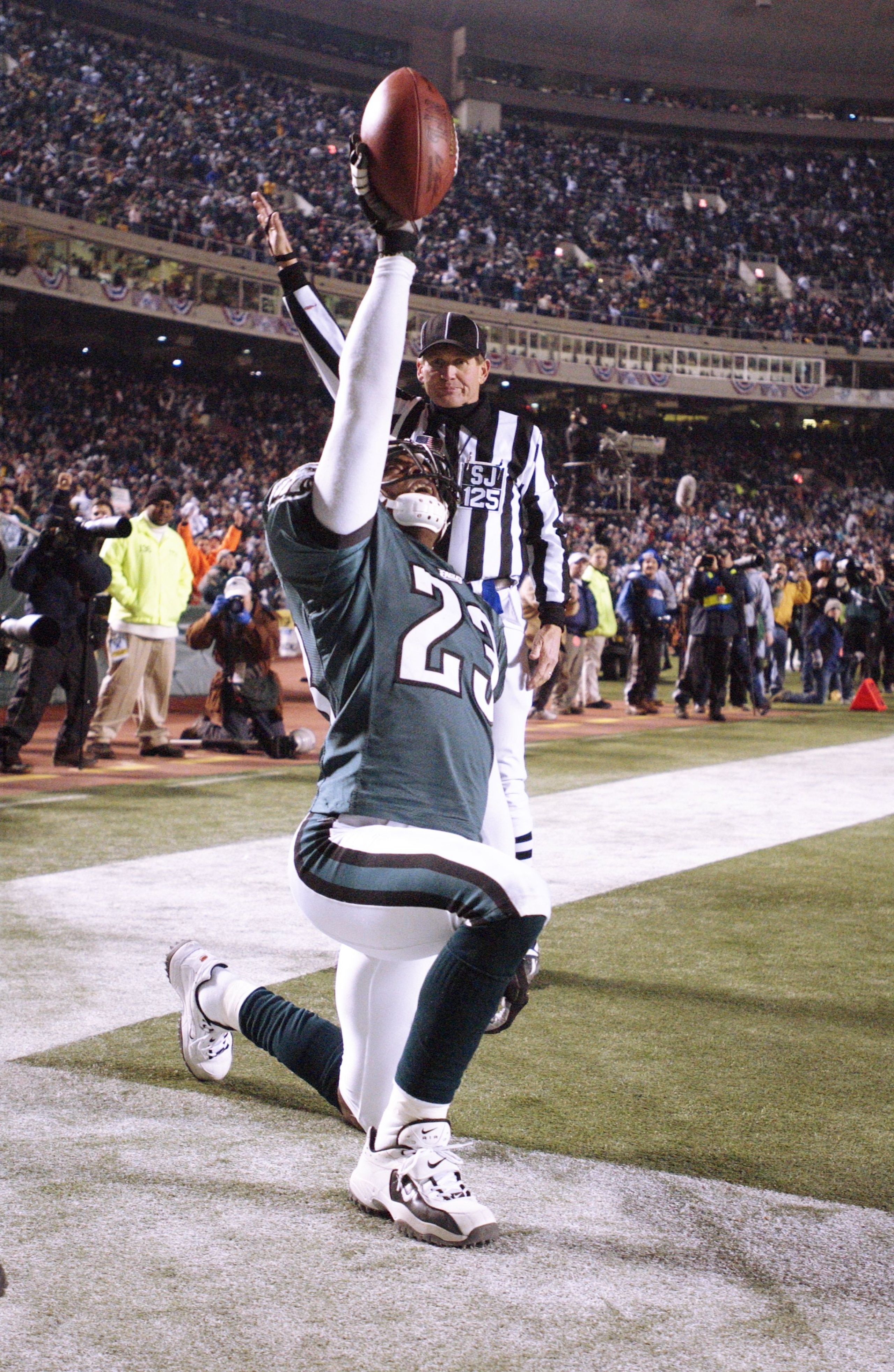 12 Jan 2002:  Troy Vincent #23 of the Philadelphia Eagles celebrates after making an interception in the third quarter of their NFC Wildcard game against the Tampa Bay Buccaneers at Veterans Stadium in Philadelphia, Pennsylvania. Digital Image. The Eagles
