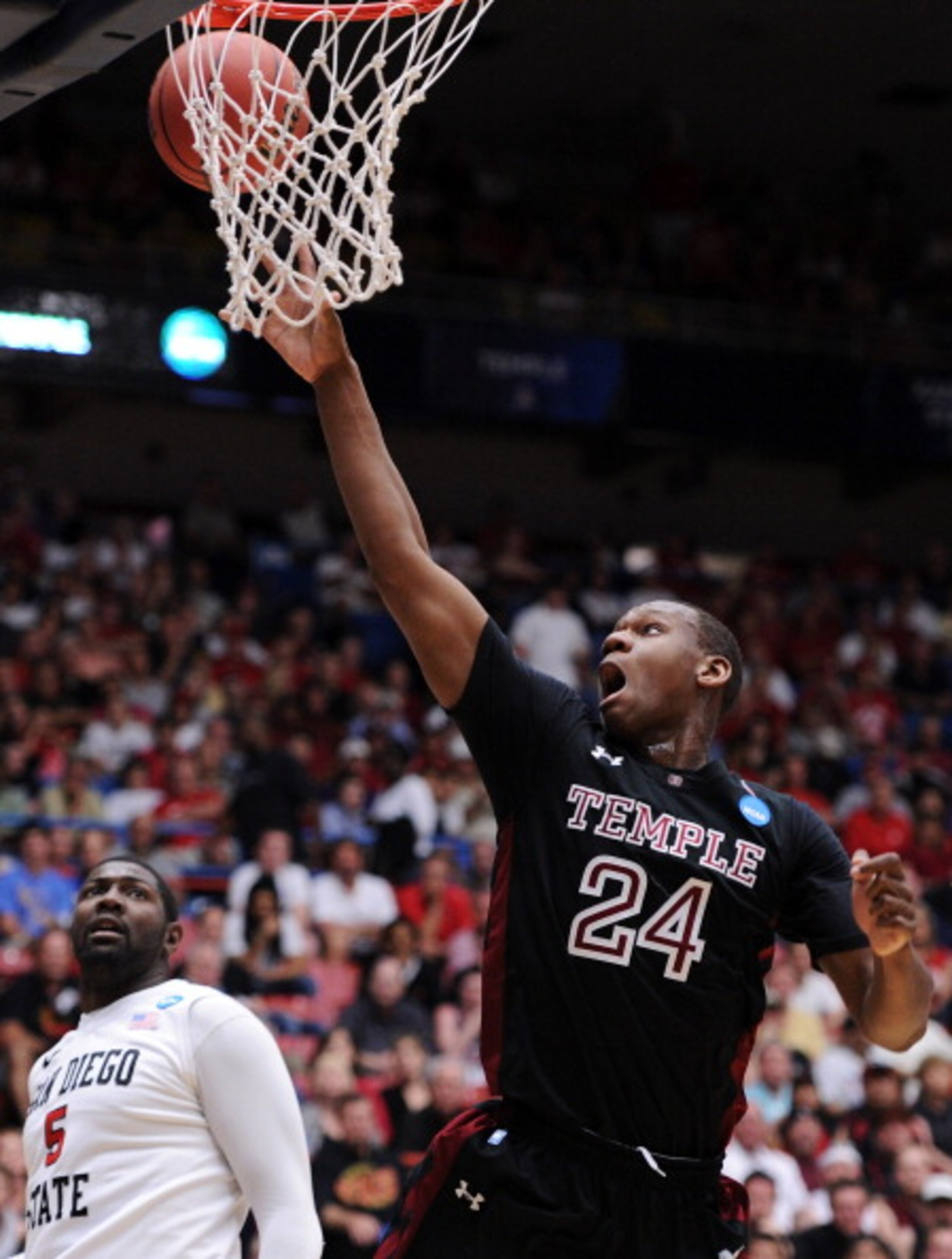 TUCSON, AZ - MARCH 19: Lavoy Allen #24 of the Temple Owls shoots over Brian Carlwell #5 of the San Diego State Aztecs during the third round of the 2011 NCAA men's basketball tournament at McKale Center on March 19, 2011 in Tucson, Arizona. (Photo by Ha TUCSON, AZ - MARCH 19: Lavoy Allen #24 of the Temple Owls shoots over Brian Carlwell #5 of the San Diego State Aztecs during the third round of the 2011 NCAA men's basketball tournament at McKale Center on March 19, 2011 in Tucson, Arizona. (Photo by Ha