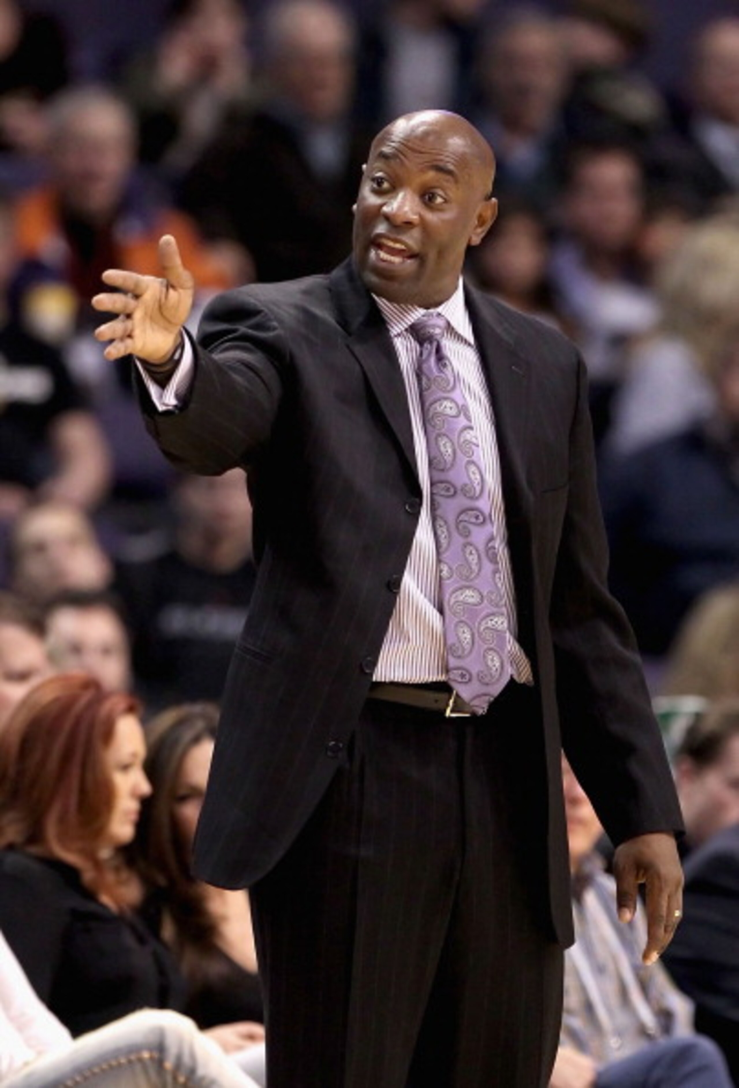 PHOENIX, AZ - FEBRUARY 10: Head coach Keith Smart of the Golden State Warriors directs his team during the NBA game against the Phoenix Suns at US Airways Center on February 10, 2011 in Phoenix, Arizona. The Suns defeated the Warriors 112-88. NOTE TO US PHOENIX, AZ - FEBRUARY 10: Head coach Keith Smart of the Golden State Warriors directs his team during the NBA game against the Phoenix Suns at US Airways Center on February 10, 2011 in Phoenix, Arizona. The Suns defeated the Warriors 112-88. NOTE TO US