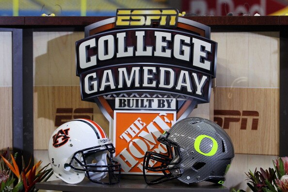 GLENDALE, AZ - JANUARY 10:  The game day helmets of the Auburn Tigers and the Oregon Ducks are displayed at the Tostitos BCS National Championship Game at University of Phoenix Stadium on January 10, 2011 in Glendale, Arizona.  (Photo by Ronald Martinez/G