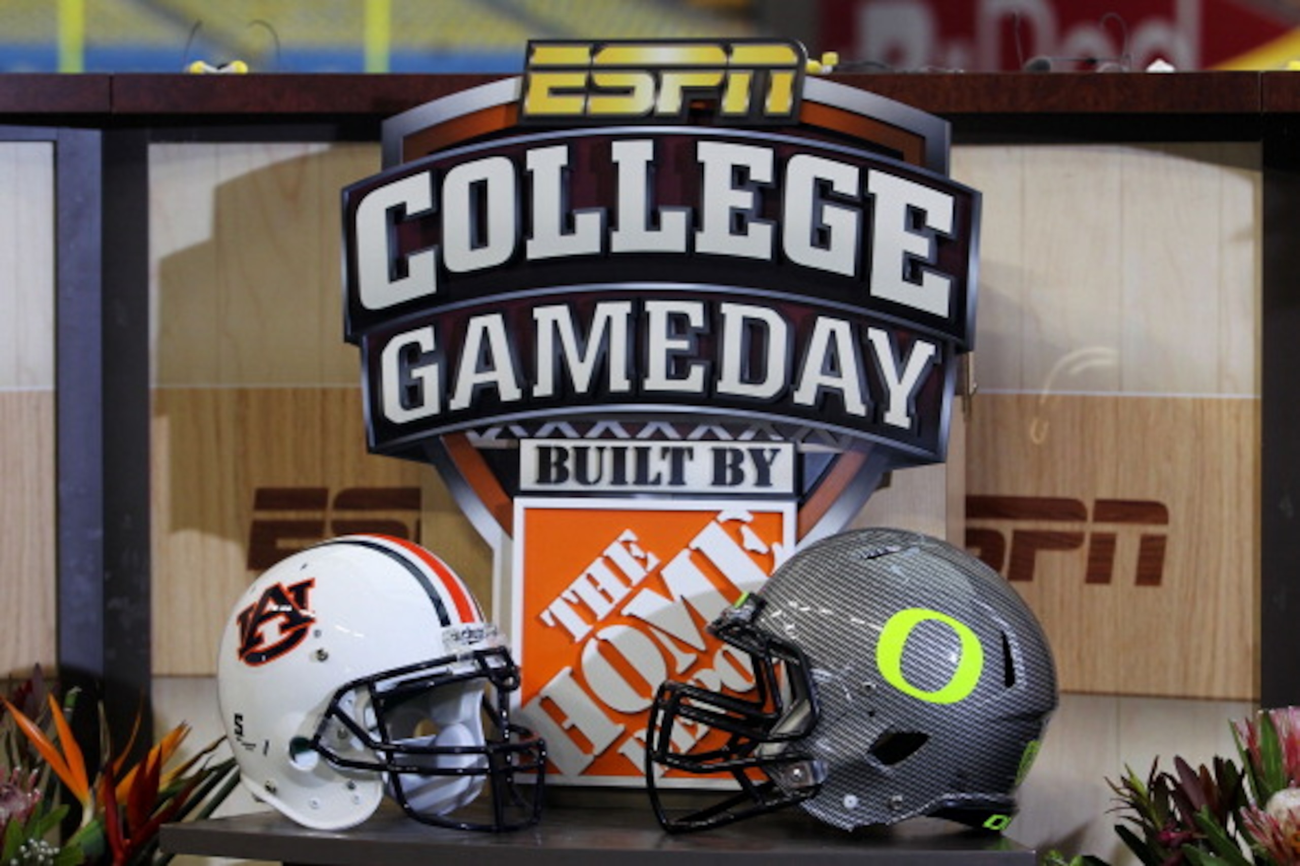 GLENDALE, AZ - JANUARY 10:  The game day helmets of the Auburn Tigers and the Oregon Ducks are displayed at the Tostitos BCS National Championship Game at University of Phoenix Stadium on January 10, 2011 in Glendale, Arizona.  (Photo by Ronald Martinez/G