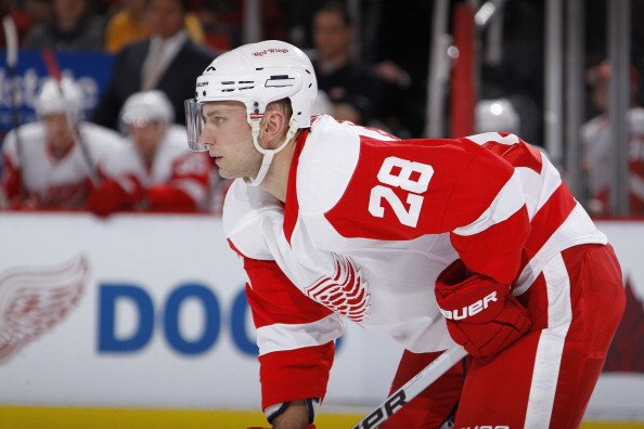 DETROIT, MI - MARCH 30:  Brian Rafalski #28 of the Detroit Red Wings looks on the St. Louis Blues at Joe Louis Arena on March 30, 2011 in Detroit, Michigan.  (Photo by Gregory Shamus/Getty Images)
