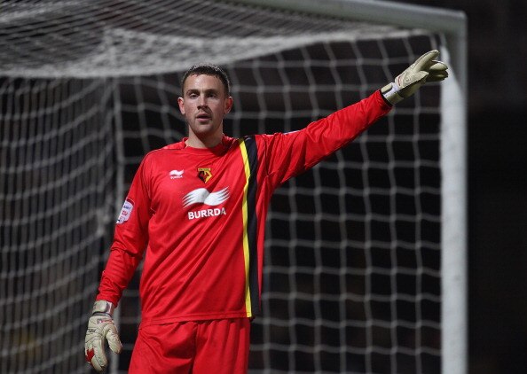 WATFORD, ENGLAND - FEBRUARY 15:  Scott Loach, goalkeeper of Watford gives instructions during the npower Championship match between Watford and Preston North End at Vicarage Road on February 15, 2011 in Watford, England.  (Photo by Julian Finney/Getty Ima