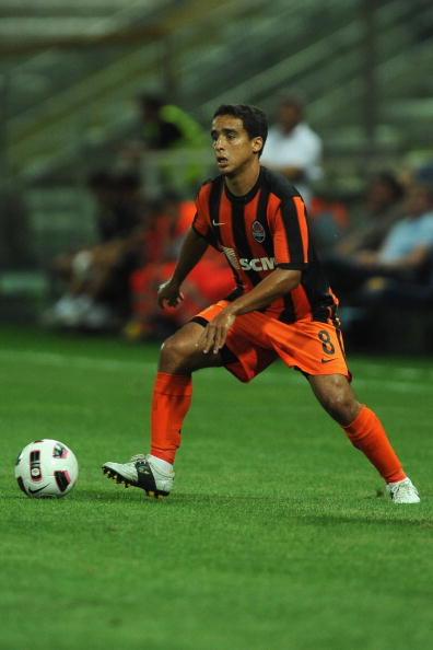 PARMA, ITALY - AUGUST 10:  Jadson of Shakhtar Donetsk in action during preseason frienldy match between Parma FC and Shakhtar Donetsk at Ennio Tardini Stadium on August 10, 2010 in Parma, Italy.  (Photo by Valerio Pennicino/Getty Images)
