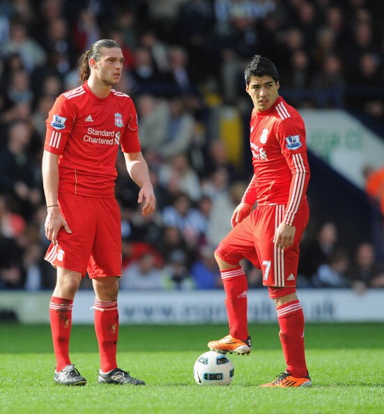 WEST BROMWICH, ENGLAND - APRIL 02:  Andy Carroll and Luis Suarez of Liverpool look dejected after the first West Brom goal during the Barclays Premier League match between West Bromwich Albion and Liverpool at The Hawthorns on April 2, 2011 in West Bromwi