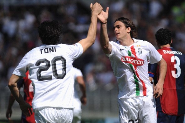 TURIN, ITALY - APRIL 10:  Alessandro Matri (R) of Juventus FC celebrates his goal with Luca Toni during the Serie A match between Juventus FC and Genoa CFC at Olimpico Stadium on April 10, 2011 in Turin, Italy.  (Photo by Valerio Pennicino/Getty Images)