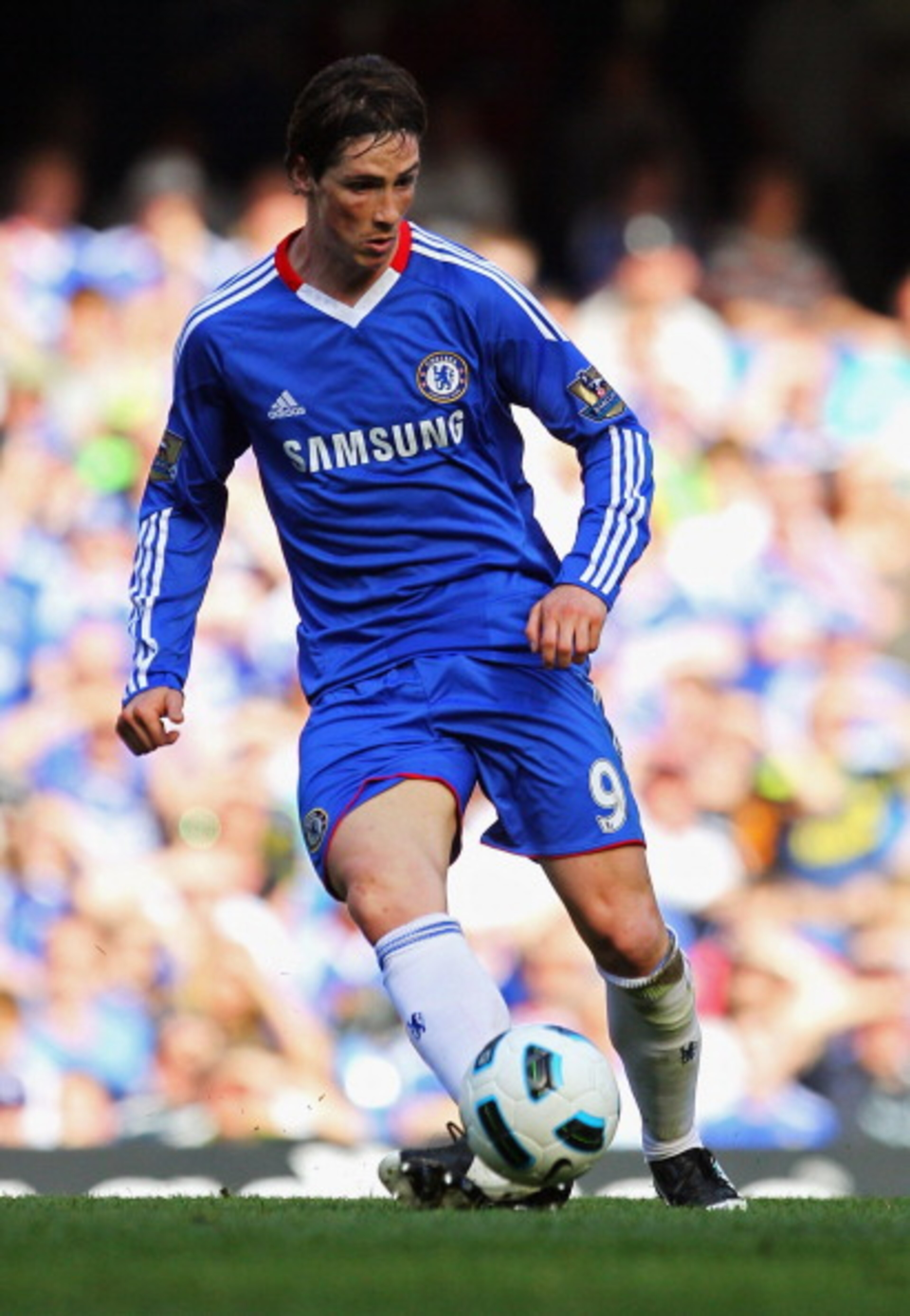 LONDON, ENGLAND - APRIL 09: Fernando Torres of Chelsea in action during the Barclays Premier League match between Chelsea and Wigan Athletic at Stamford Bridge on April 9, 2011 in London, England. (Photo by Clive Rose/Getty Images) LONDON, ENGLAND - APRIL 09: Fernando Torres of Chelsea in action during the Barclays Premier League match between Chelsea and Wigan Athletic at Stamford Bridge on April 9, 2011 in London, England. (Photo by Clive Rose/Getty Images)