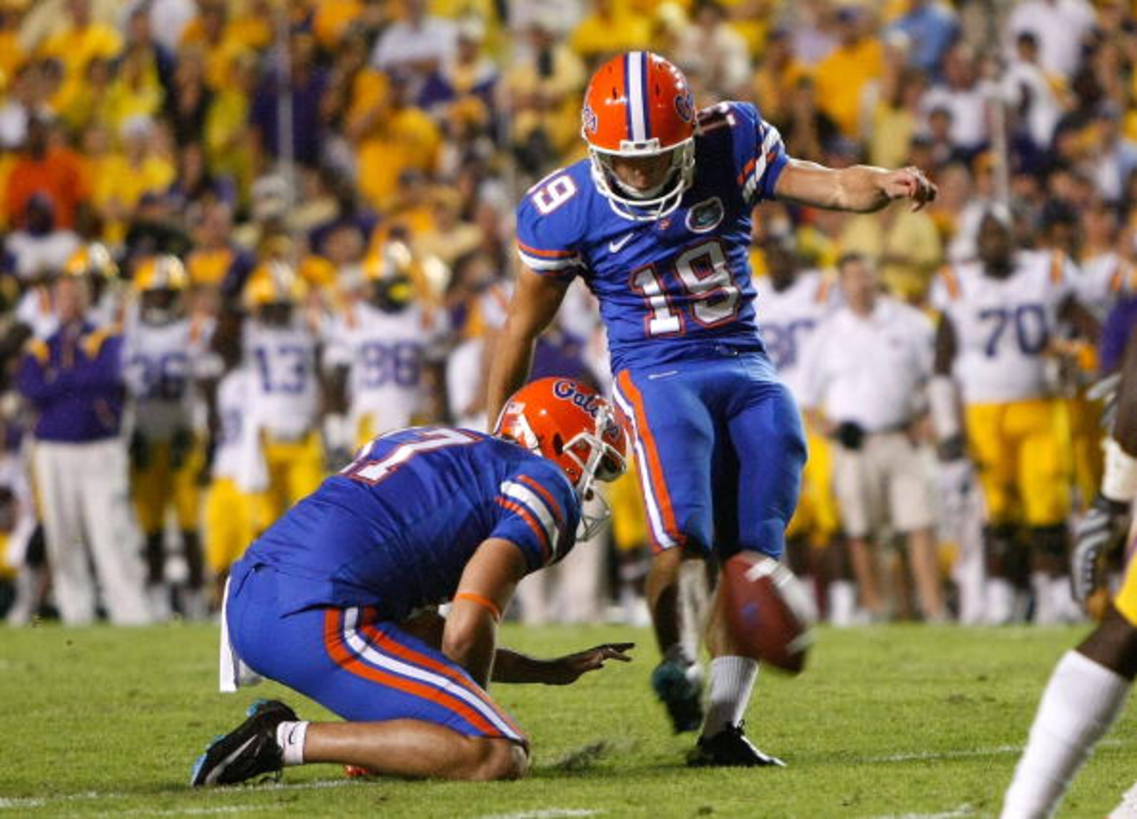 BATON ROUGE, LA - OCTOBER 10:  Caleb Sturgis #19 of the Florida Gators against the Louisiana State University Tigers at Tiger Stadium on October 10, 2009 in Baton Rouge, Louisiana.  (Photo by Kevin C. Cox/Getty Images)