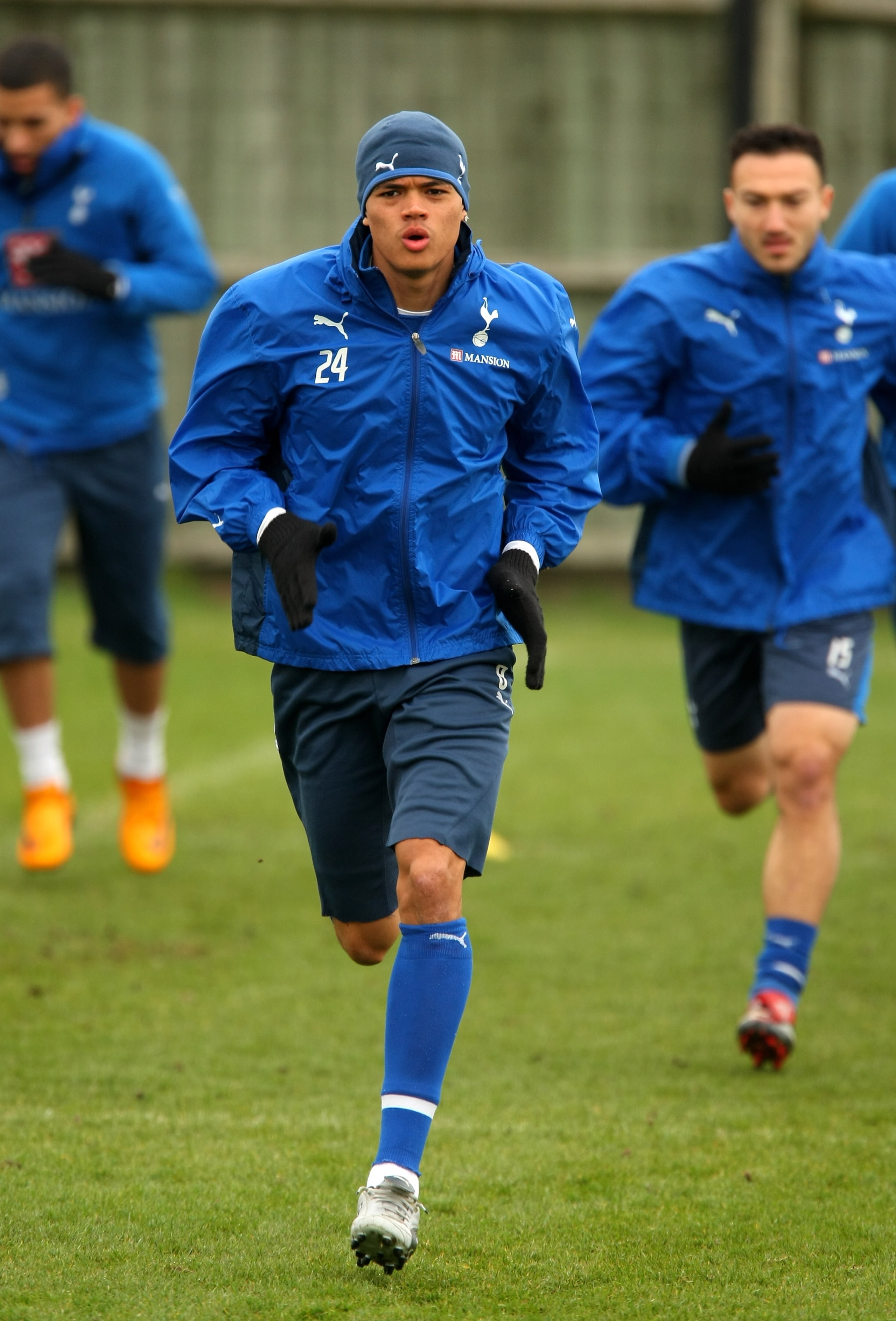 CHIGWELL, UNITED KINGDOM - FEBRUARY 28:  Jermaine Jenas in action during the Tottenham Hotspur Training Session at Spurs Lodge on February 28, 2008 in Chigwell, England.  (Photo by Richard Heathcote/Getty Images)