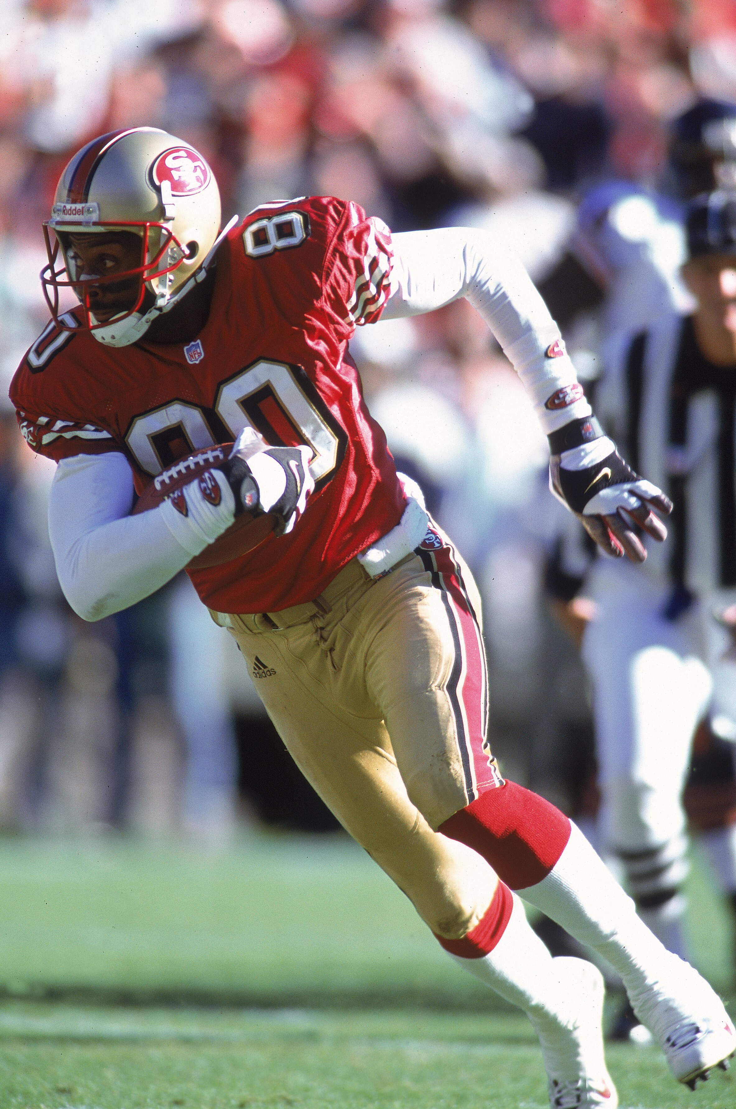 17 Dec 2000:  Jerry Rice #80 of the San Francisco 49ers runs during the game against the Chicago Bears at 3Com Park in San Francisco, California. The 49ers defeated the Bears 17-0.Mandatory Credit: Jed Jacobsohn  /Allsport