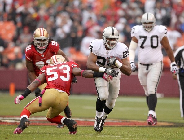 SAN FRANCISCO - OCTOBER 17:  Michael Bush #29  of the Oakland Raiders in action against the San Francisco 49ers at Candlestick Park on October 17, 2010 in San Francisco, California.  (Photo by Ezra Shaw/Getty Images)