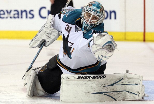 DALLAS, TX - MARCH 15:  Goaltender Antii Niemi #31 of the San Jose Sharks makes a save against the Dallas Stars at American Airlines Center on March 15, 2011 in Dallas, Texas.  (Photo by Ronald Martinez/Getty Images)
