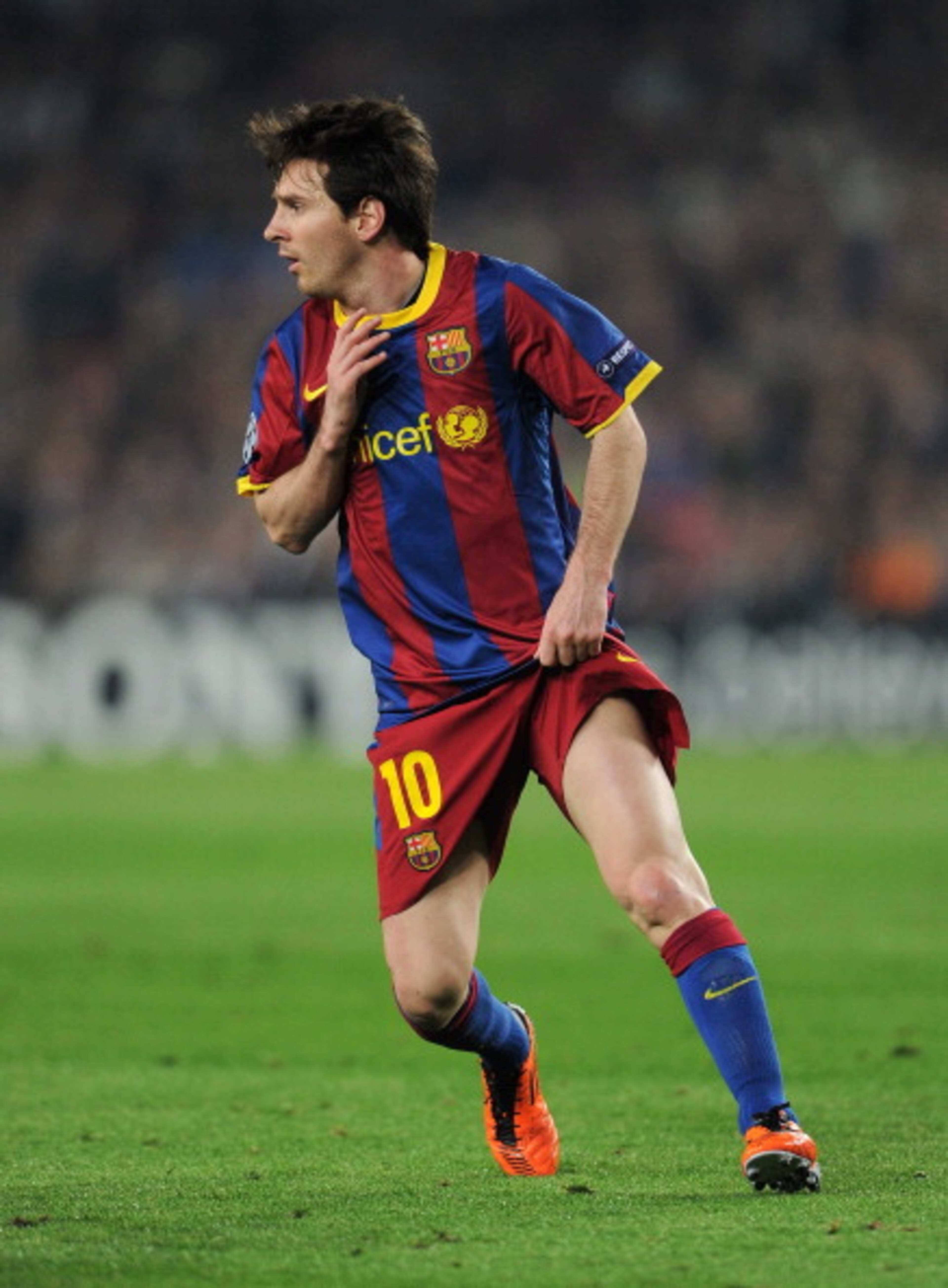 BARCELONA, SPAIN - APRIL 06:  Lionel Messi of Barcelona looks on during the UEFA Champions League quarter final first leg match between Barcelona and Shakhtar Donetsk at the Camp Nou stadium on April 6, 2011 in Barcelona, Spain.  (Photo by Jasper Juinen/G