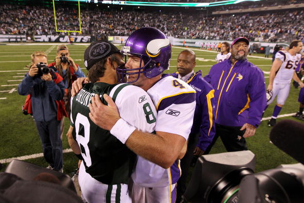 EAST RUTHERFORD, NJ - OCTOBER 11:  Brett Favre #4 of the Minnesota Vikings congratulates Mark Brunell #8 of the New York Jets after the Jets won 29-20 at New Meadowlands Stadium on October 11, 2010 in East Rutherford, New Jersey.  (Photo by Jim McIsaac/Ge