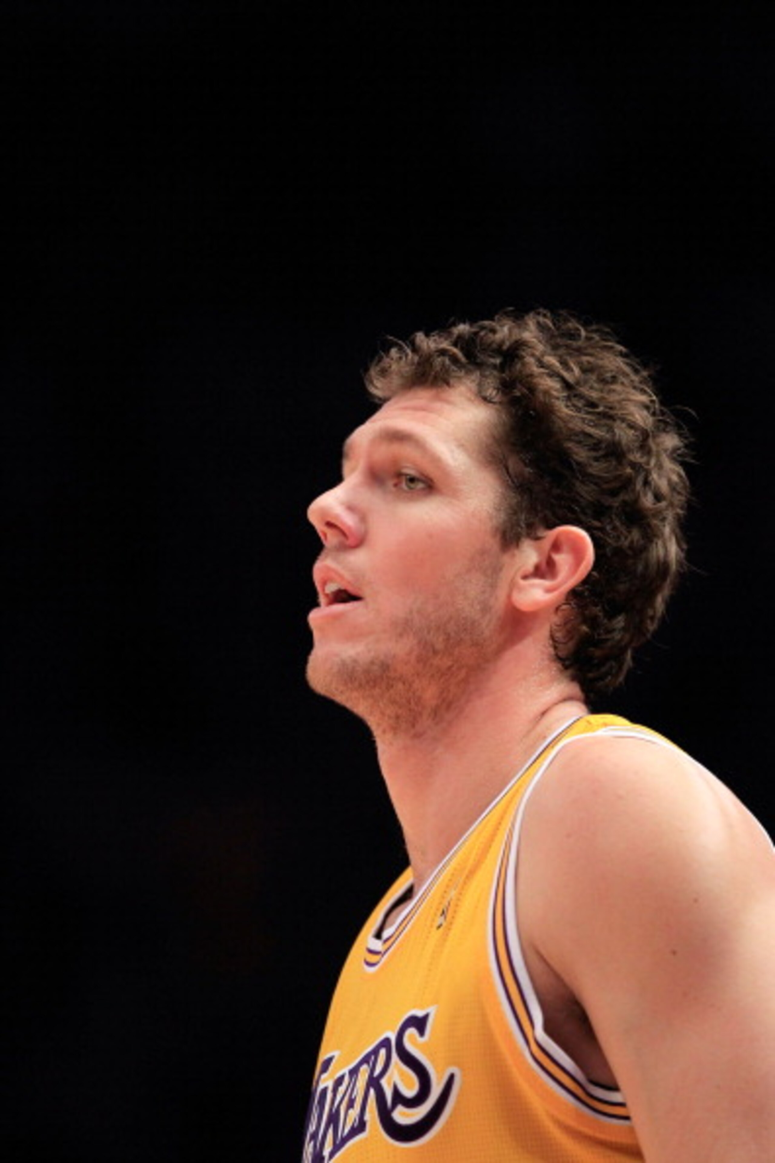 NEW YORK, NY - FEBRUARY 11: Luke Walton #4 of the Los Angeles Lakers on the court against the New York Knicks at Madison Square Garden on February 11, 2011 in New York City. NOTE TO USER: User expressly acknowledges and agrees that, by downloading and/or