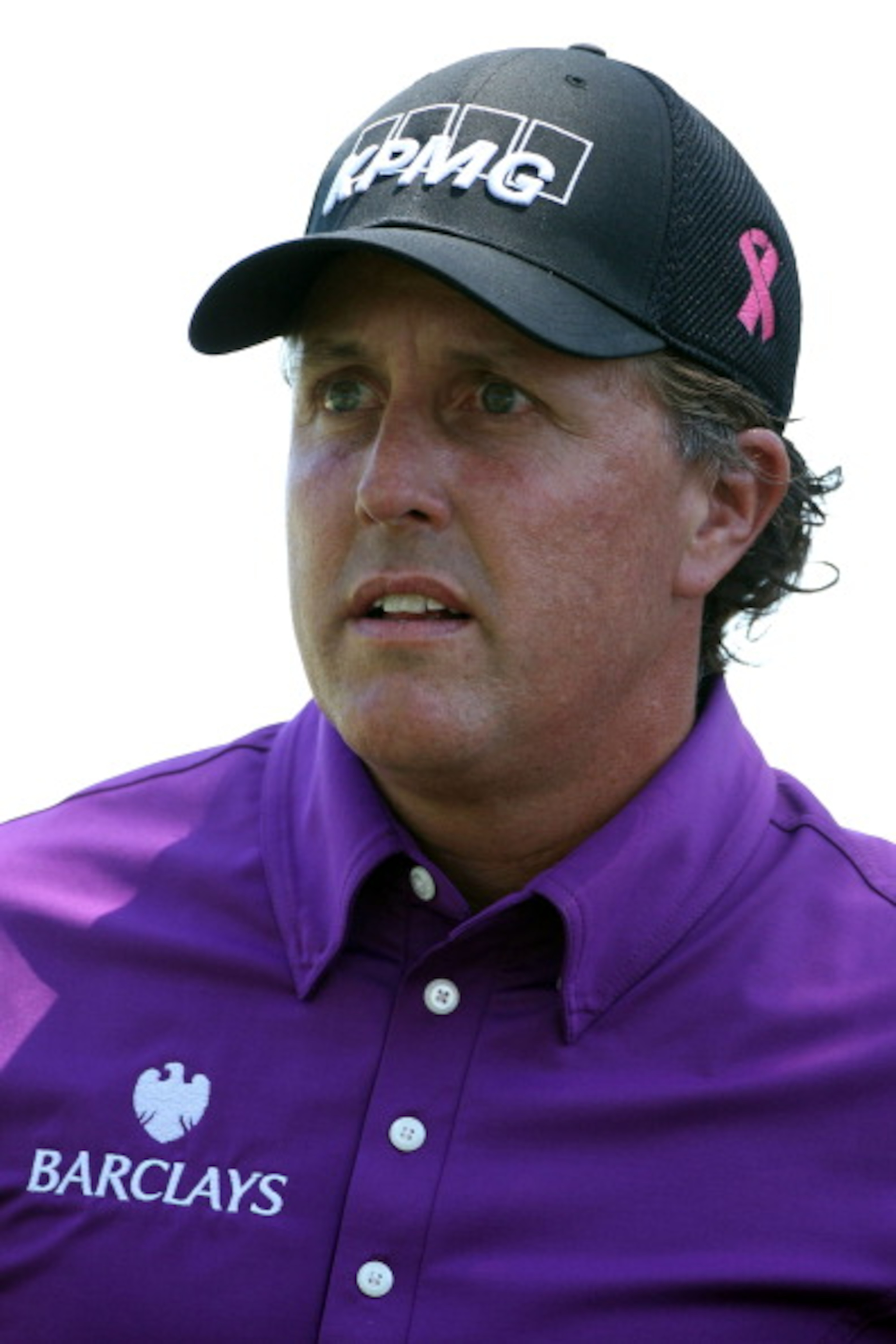 AUGUSTA, GA - APRIL 07:  Phil Mickelson walks to the first green during the first round of the 2011 Masters Tournament at Augusta National Golf Club on April 7, 2011 in Augusta, Georgia.  (Photo by Andrew Redington/Getty Images)