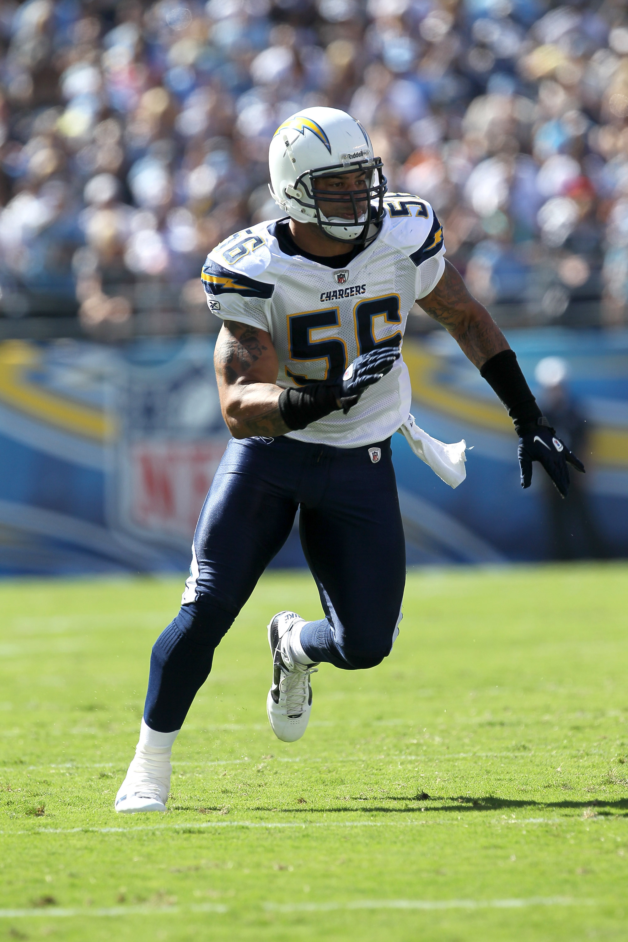 SAN DIEGO - SEPTEMBER 19:  Linebacker Shawne Merriman #56 of the San Diego Chargers comes off the line of scrimmage against the Jacksonville Jaguars at Qualcomm Stadium on September 19, 2010 in San Diego, California. The Chargers won 38-13.  (Photo by Ste