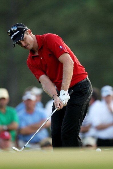 AUGUSTA, GA - APRIL 07:  Justin Rose of England chips onto the 18th green during the first round of the 2011 Masters Tournament at Augusta National Golf Club on April 7, 2011 in Augusta, Georgia.  (Photo by Jamie Squire/Getty Images)
