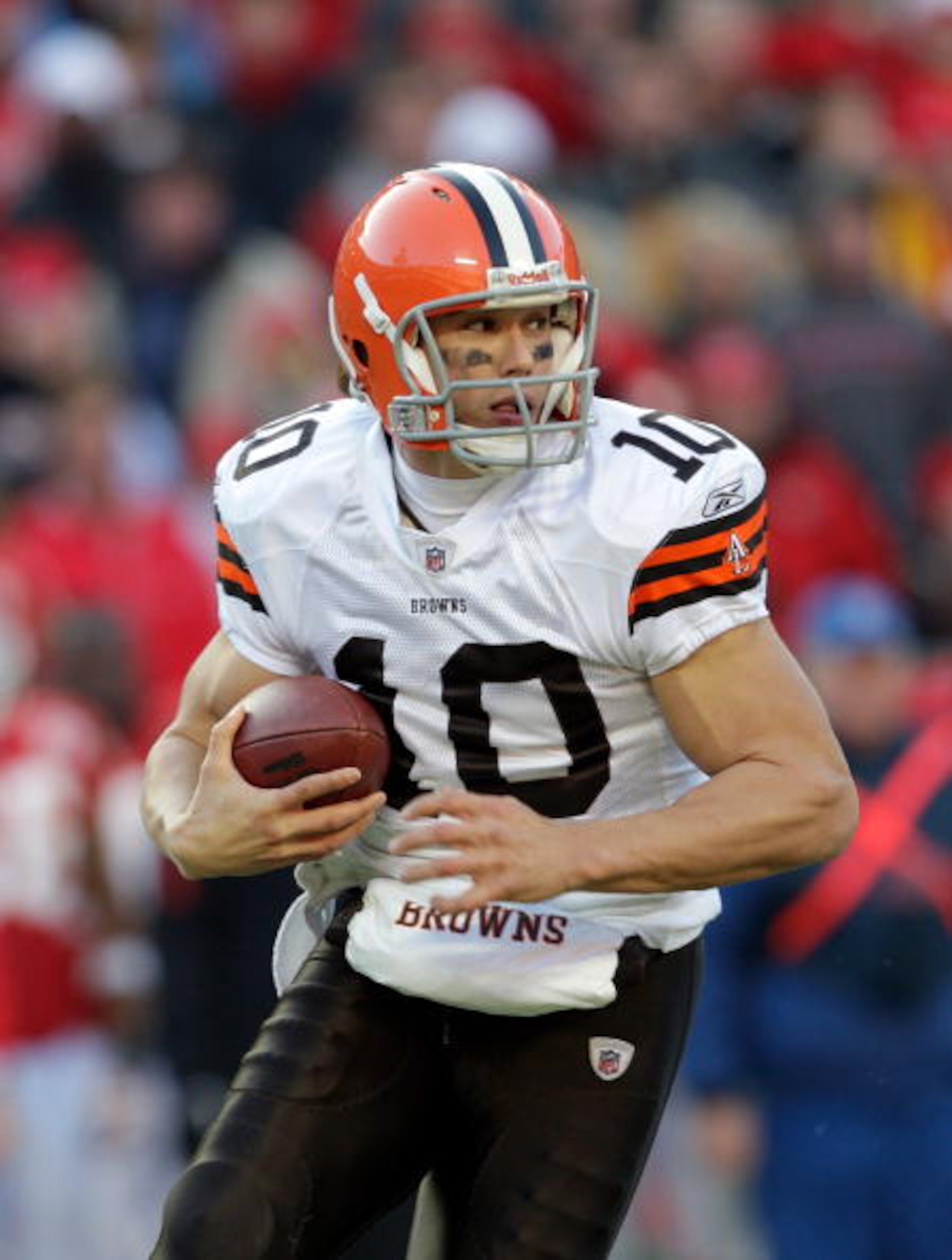 KANSAS CITY, MO - DECEMBER 20:  Quarterback Brady Quinn #10 of the Cleveland Browns runs with the ball for yardage during their NFL game against the Kansas City Chiefs on December 20, 2009 at Arrowhead Stadium in Kansas City, Missouri. The Browns defeated