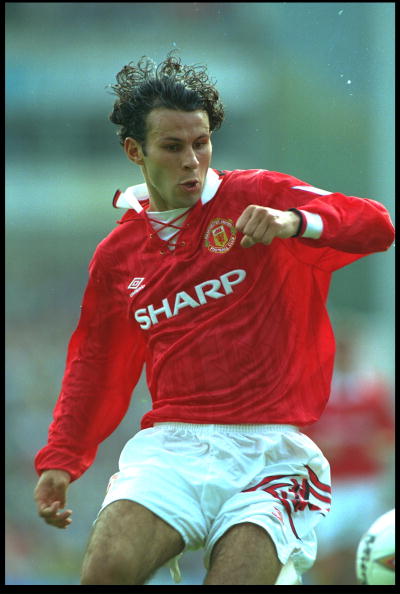 15 AUG 1993:  RYAN GIGGS OF MANCHESTER UNITED IN ACTION DURING THE PREMIER LEAGUE MATCH AGAINST NORWICH AT CARROW ROAD. MANCHESTER WON THE MATCH 2-0.